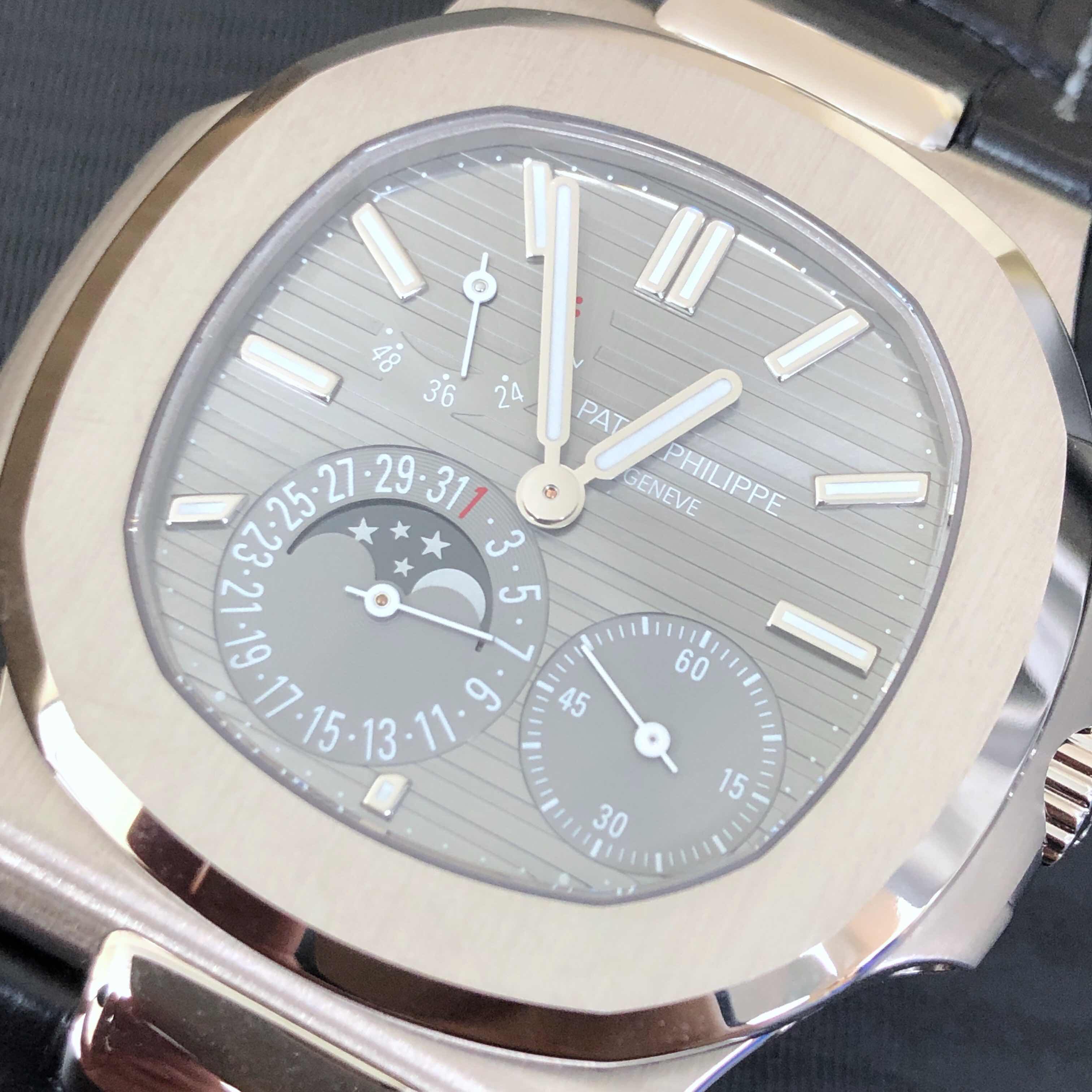 Patek Philippe 5712G-001 6