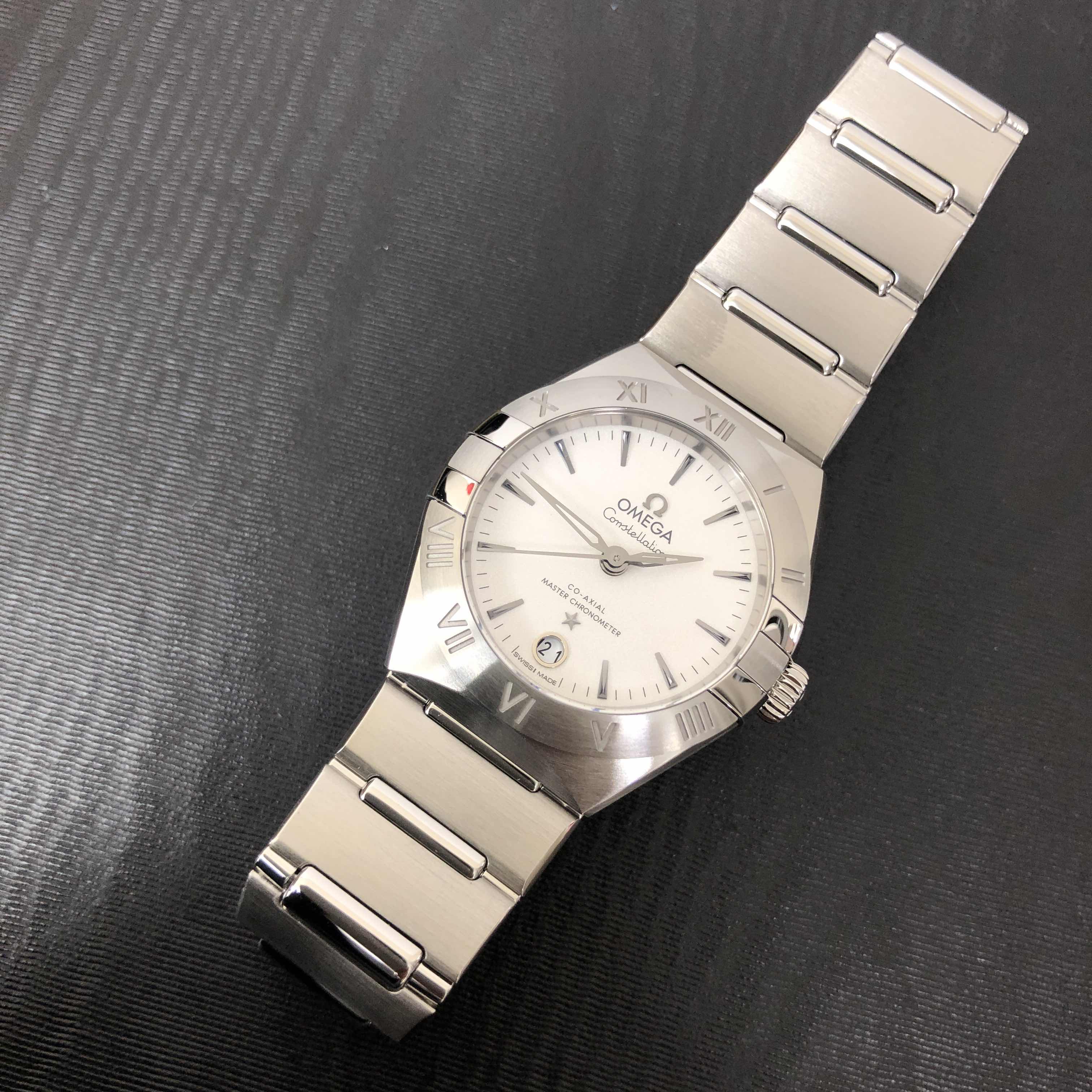 Omega 131.10.29.20.02.001 6