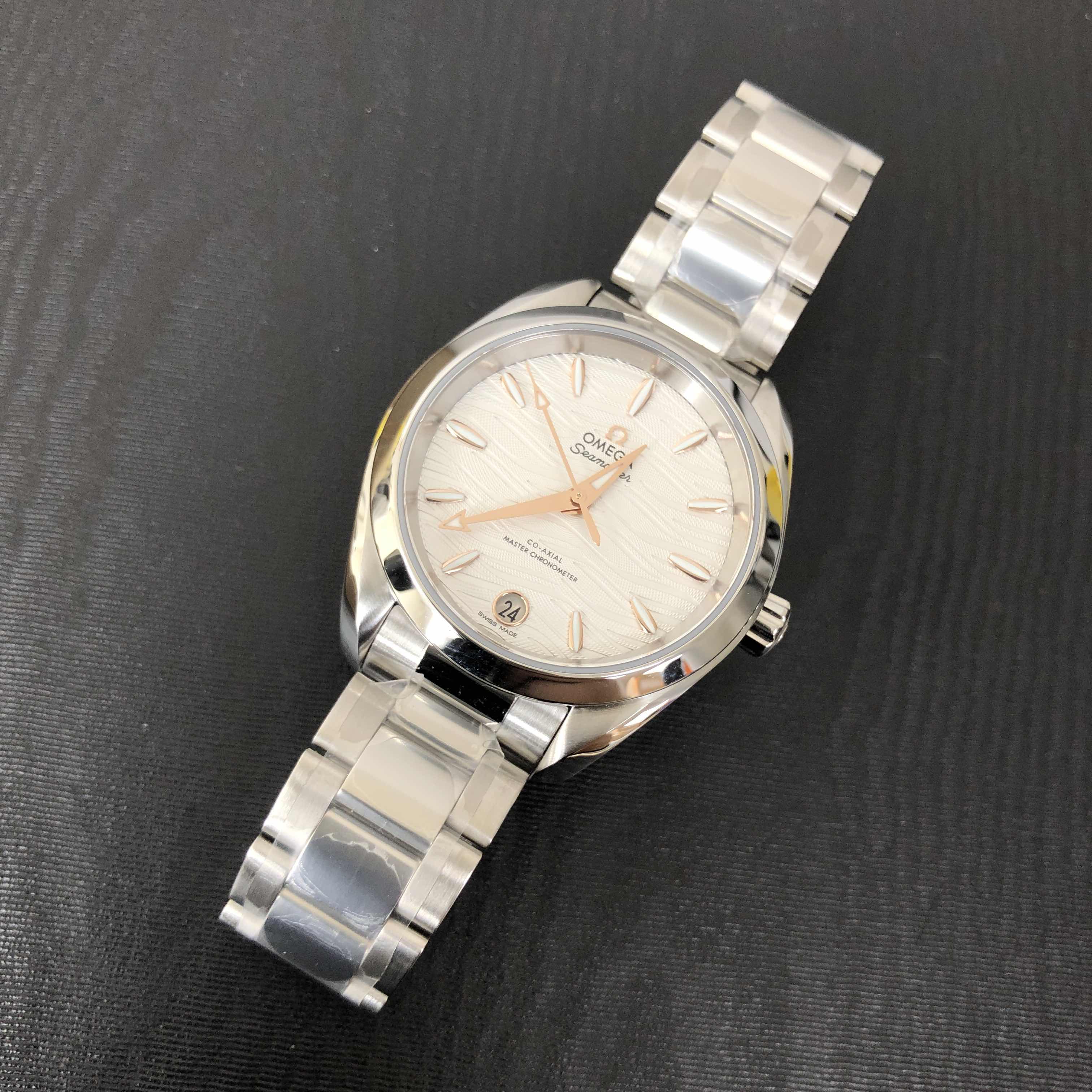 Omega 220.10.34.20.02.001   6