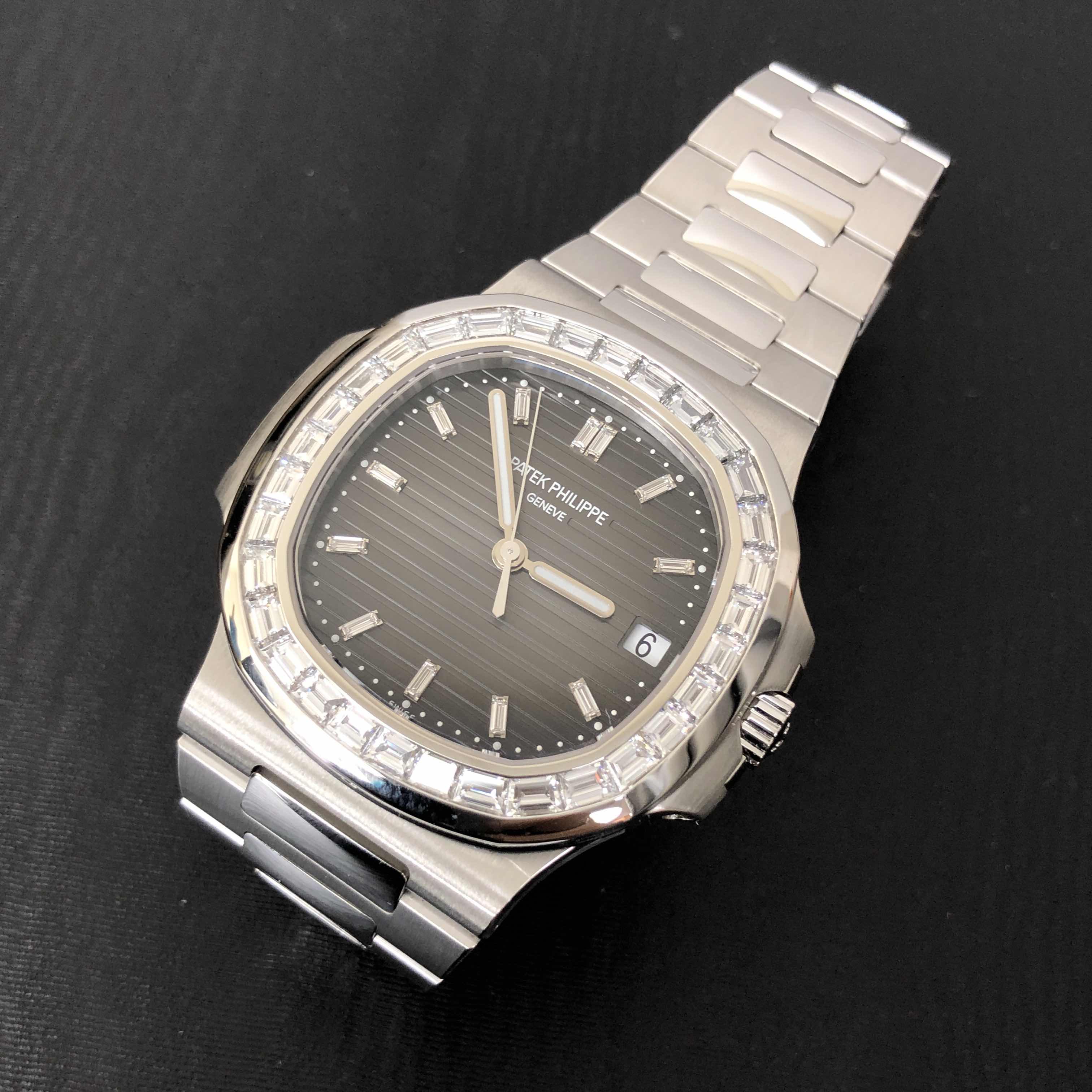 Patek Philippe 5711/110P-001 6