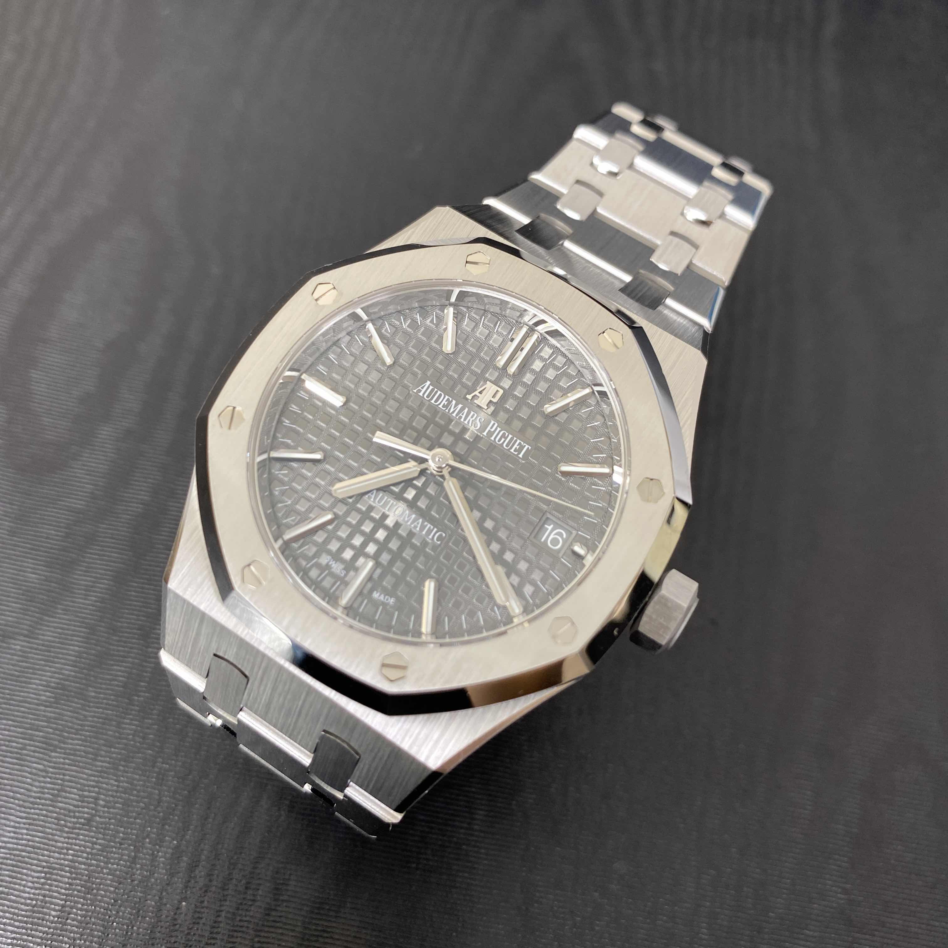 Audemars Piguet 15450ST.OO.1256ST.02 6