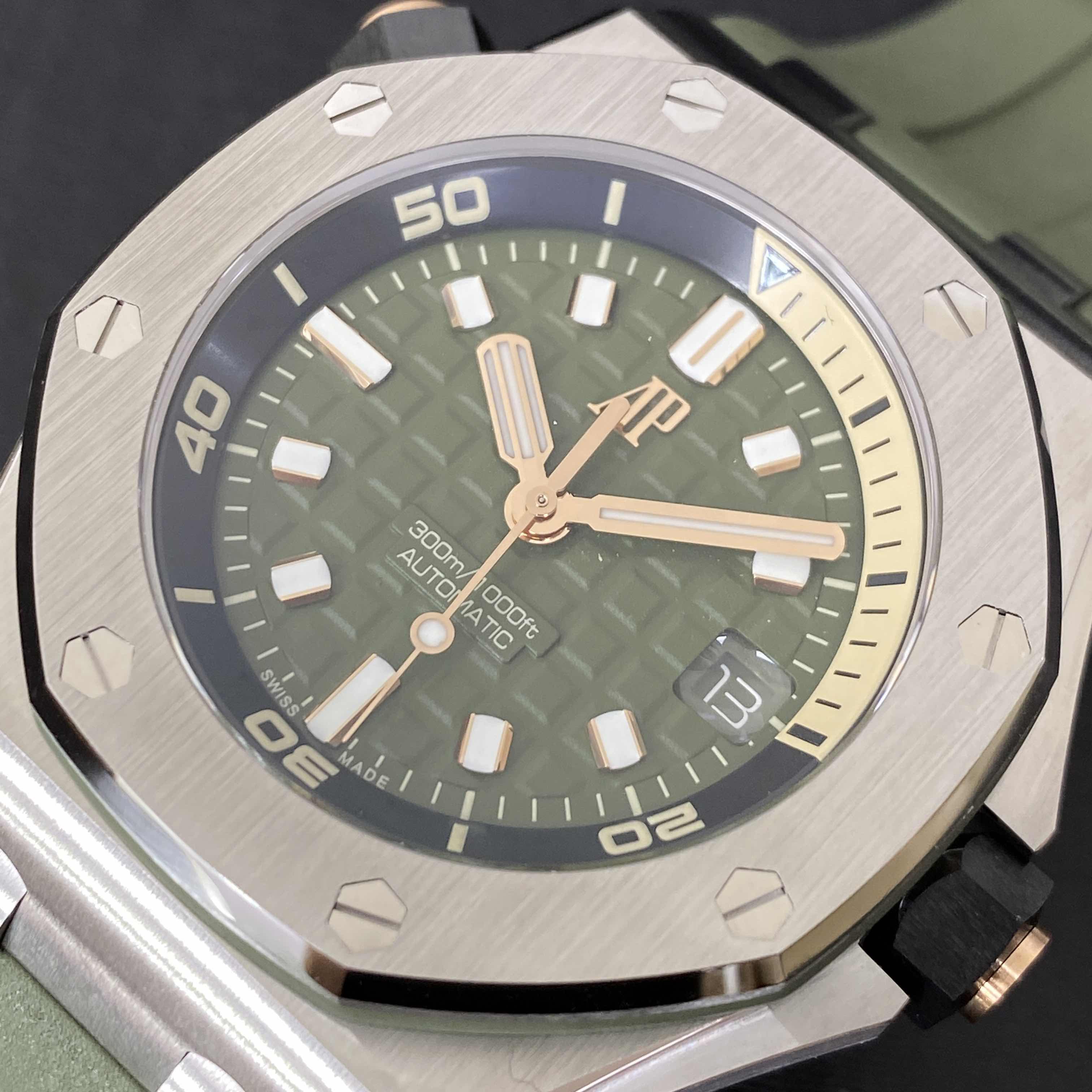 Audemars Piguet 15720ST.OO.A052CA.01 6