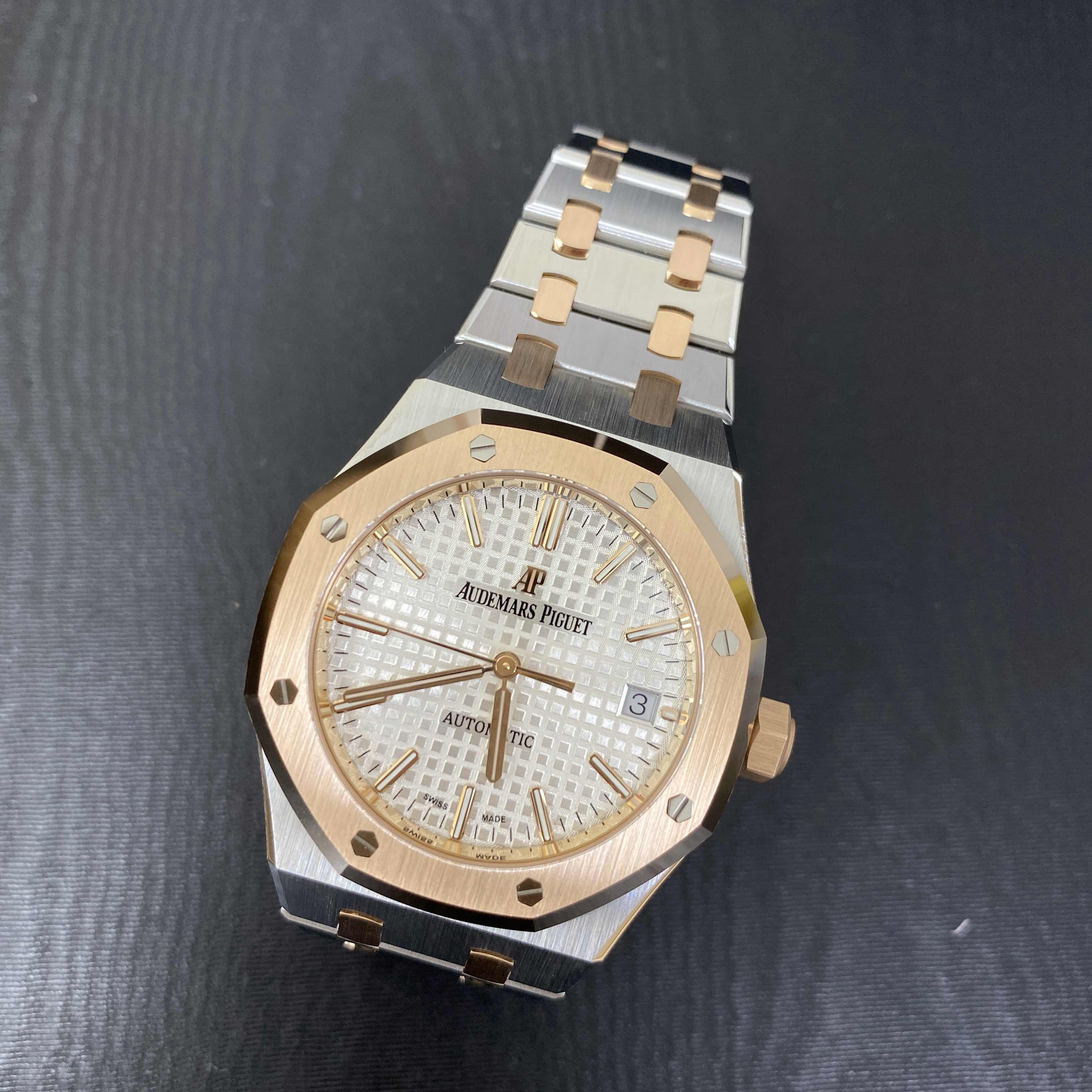 Audemars Piguet 15450SR.OO.1256SR.01  6