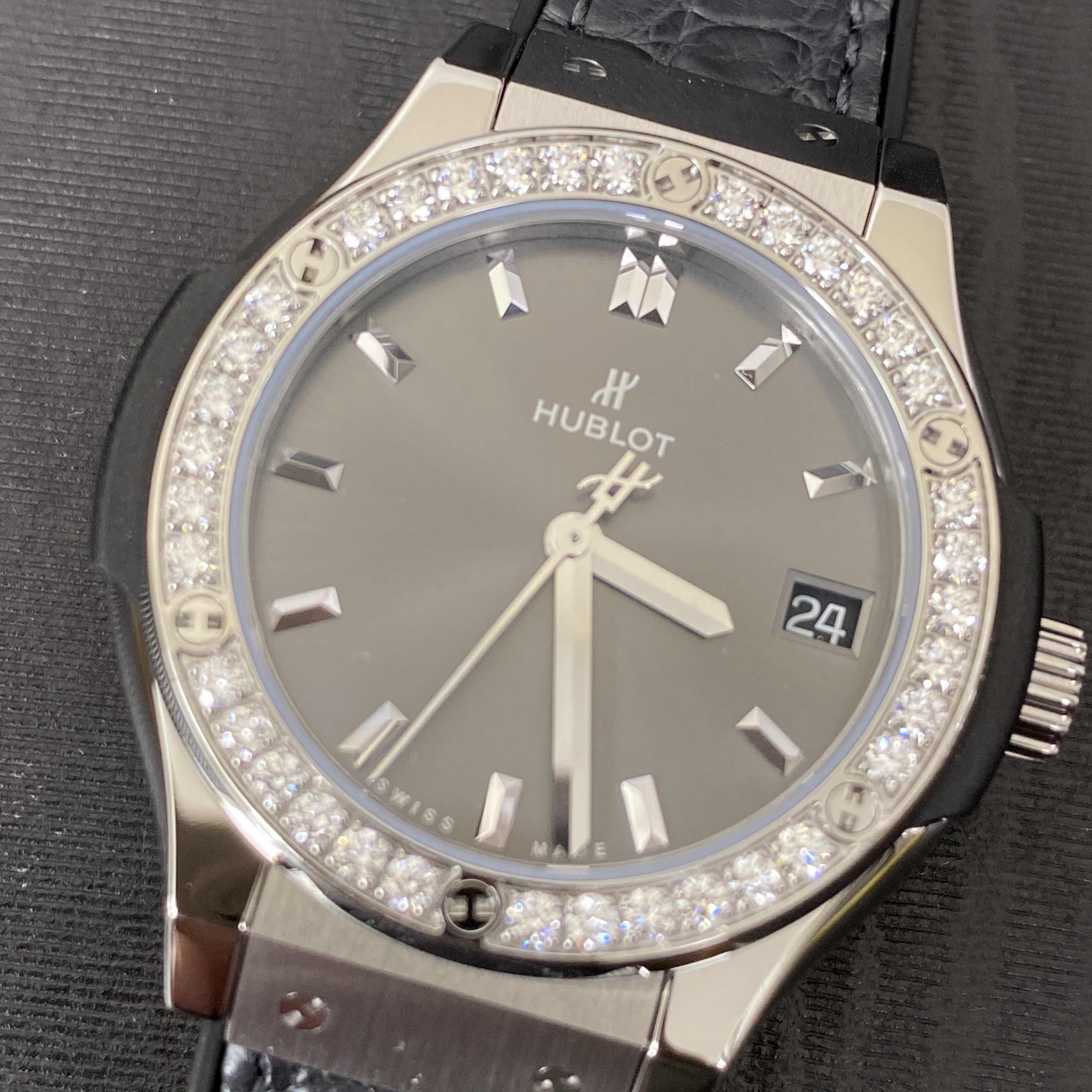 Hublot 581.NX.7071.LR.1104 6