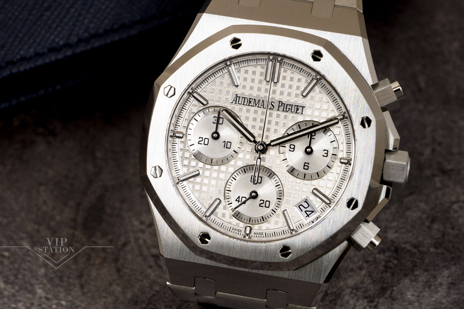 Audemars Piguet 26240ST.OO.1320ST.03  7