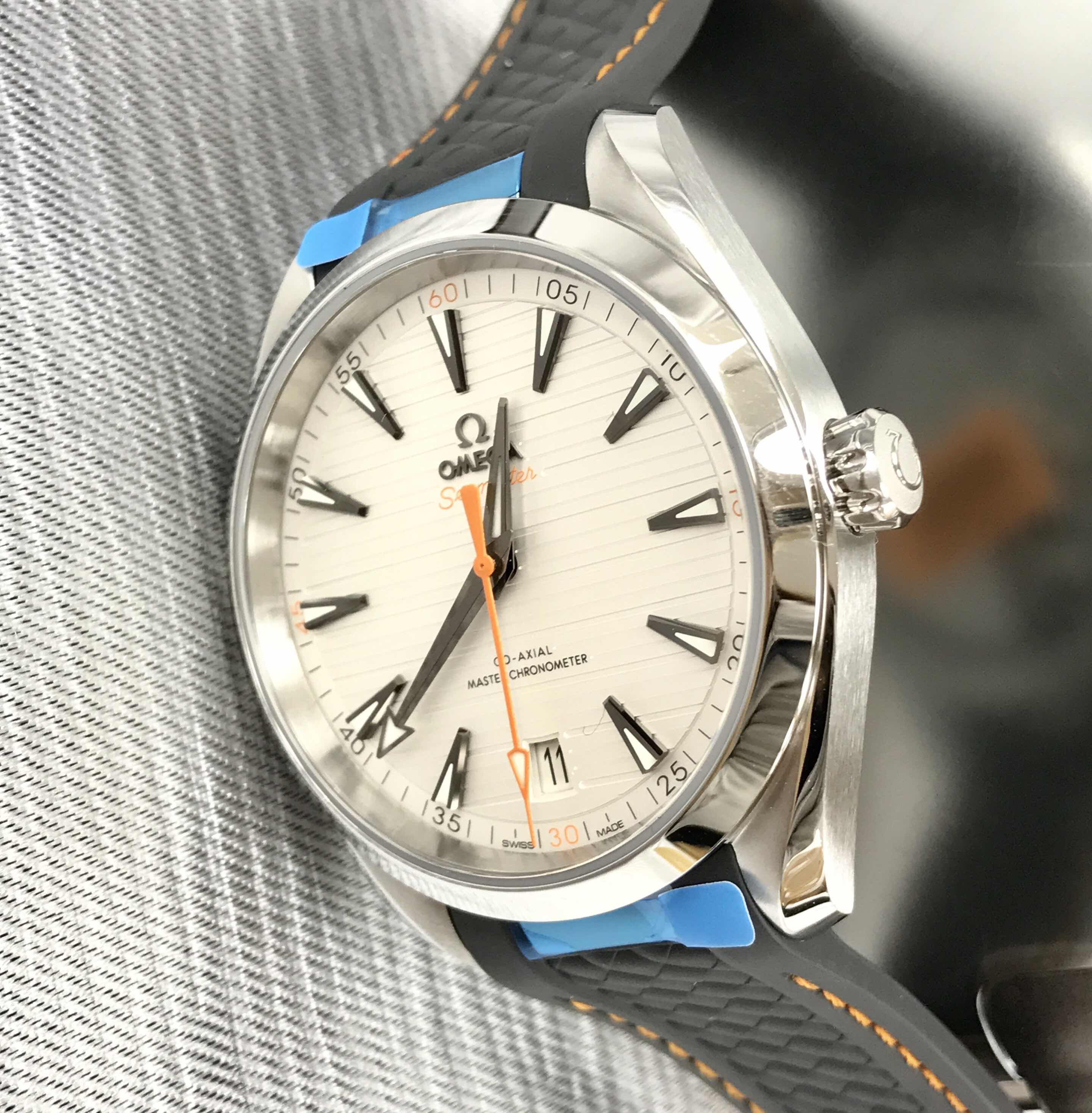 Omega 220.12.41.21.02.002 7