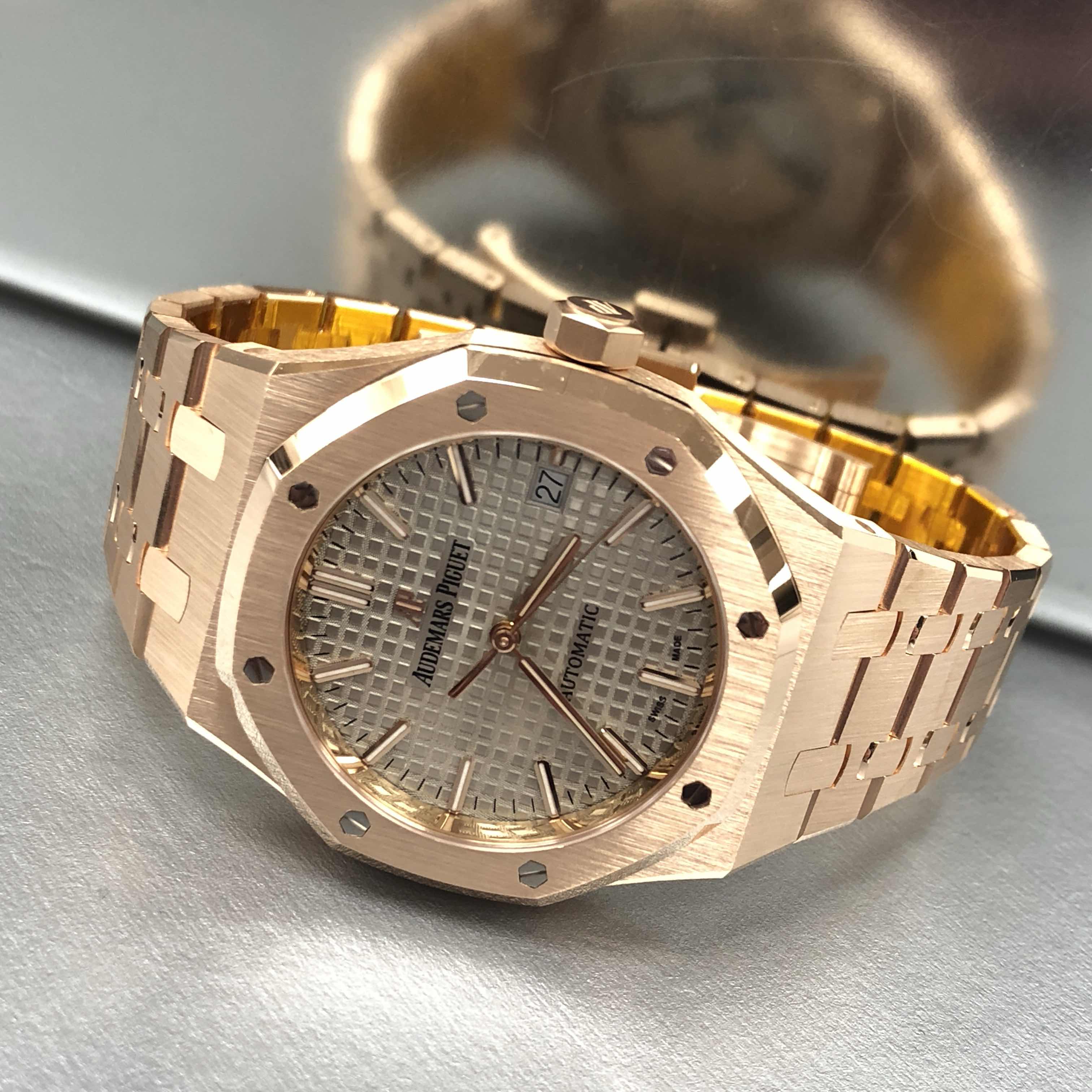 Audemars Piguet 15450OR.OO.1256OR.01  7