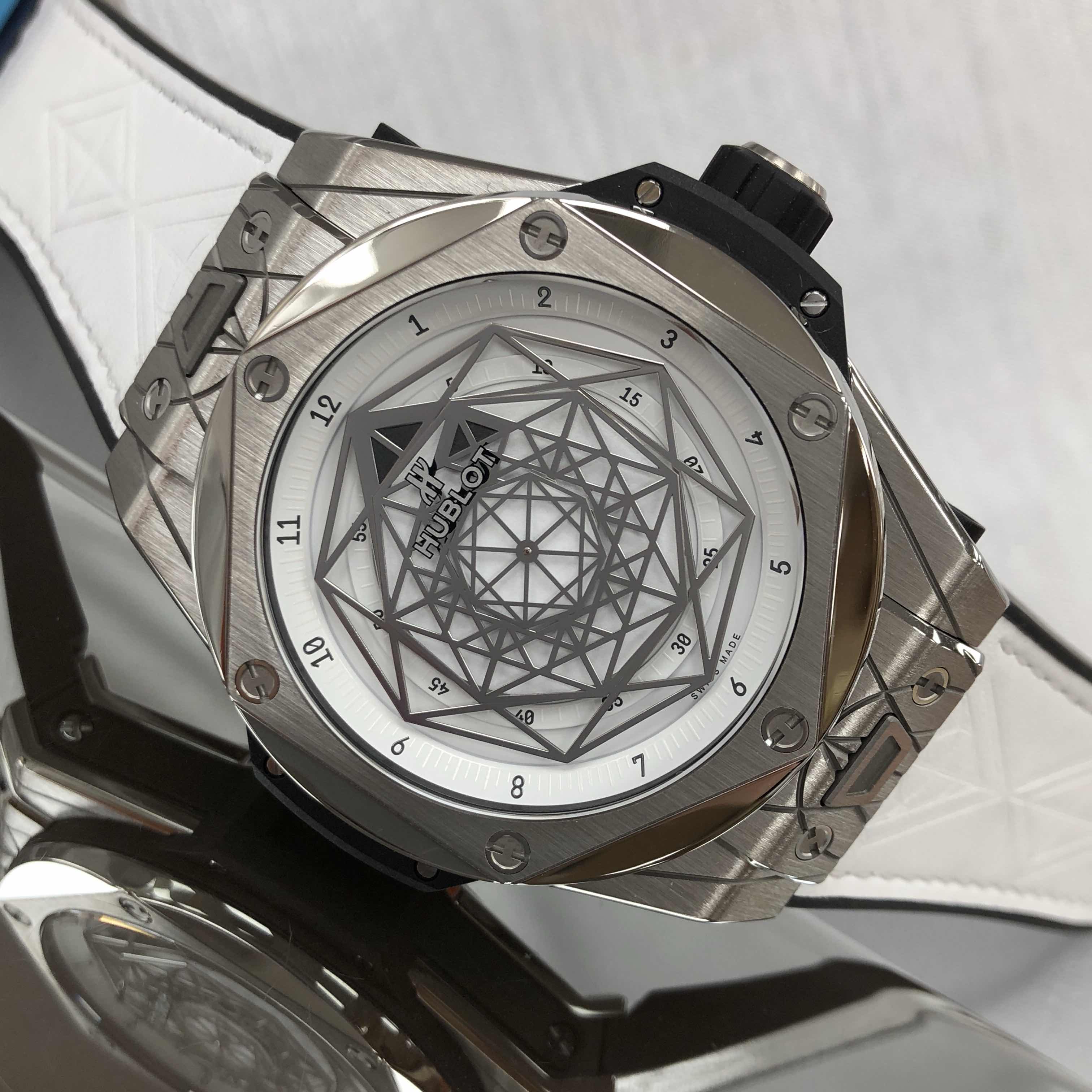 Hublot 415.NX.2027.VR.MXM18 7