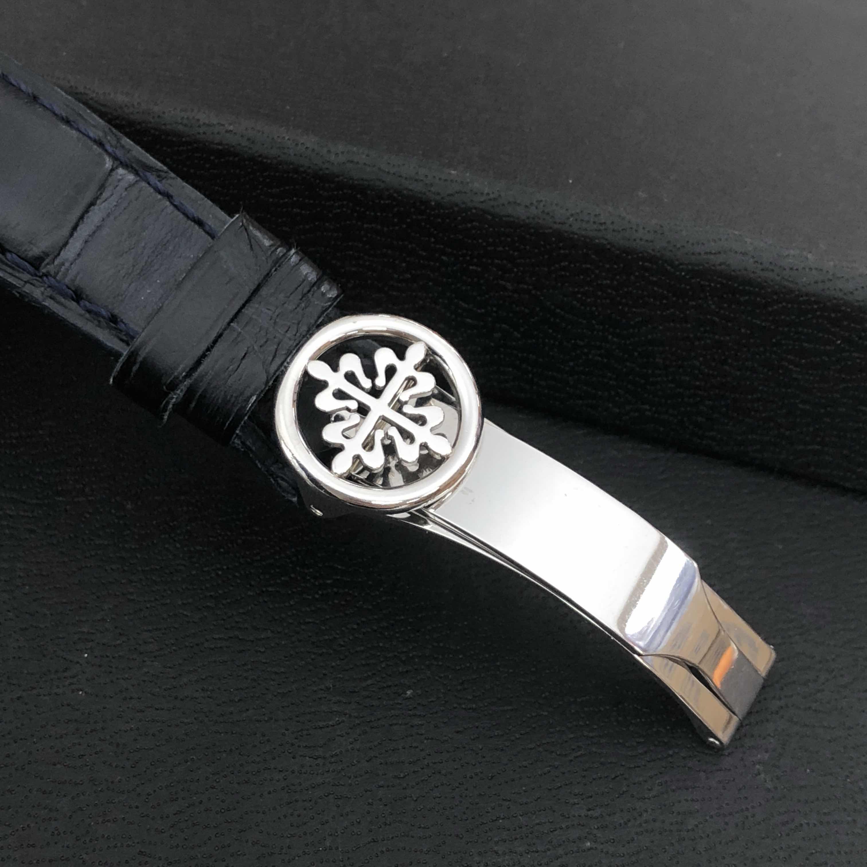 Patek Philippe 5110P-001 7