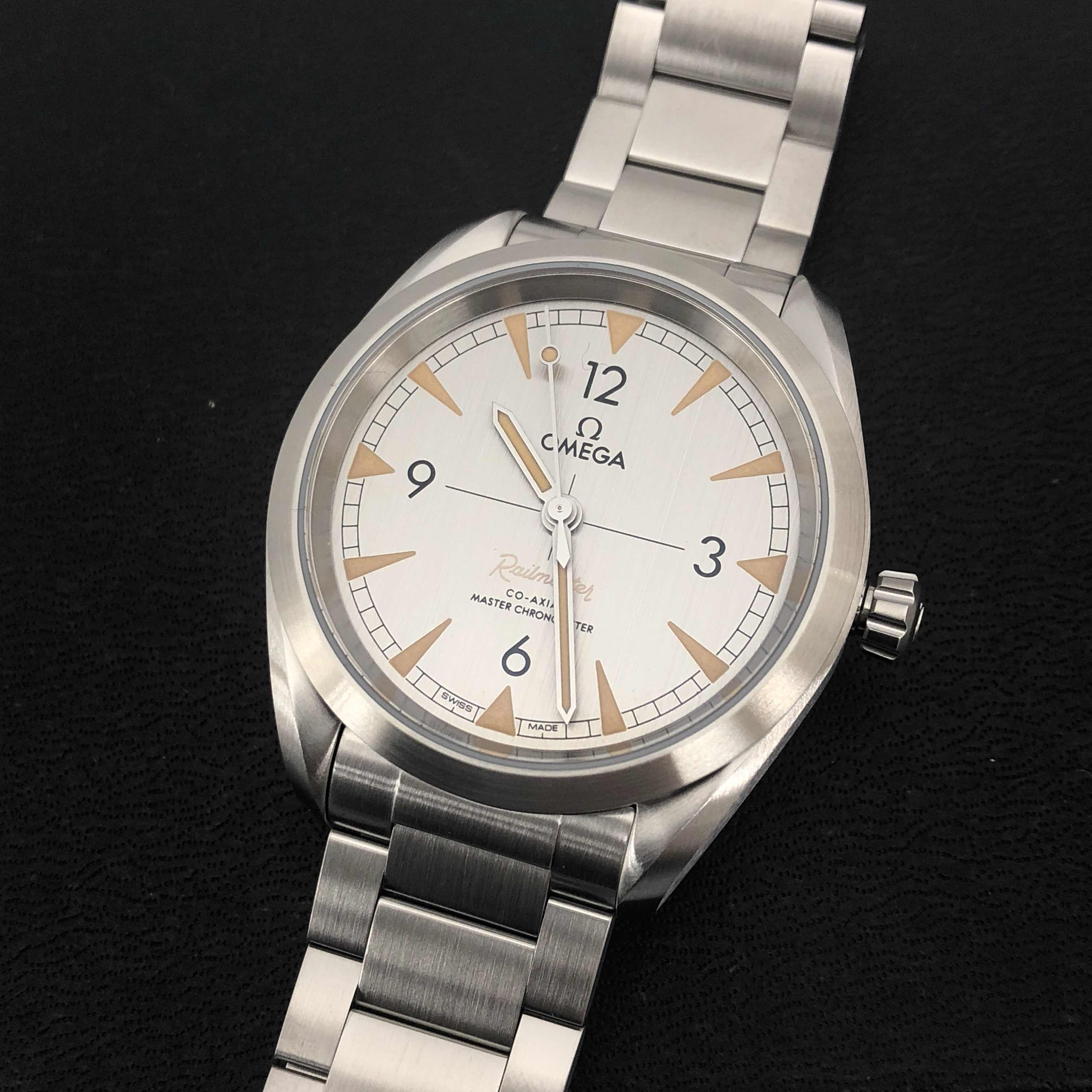Omega 220.10.40.20.06.001 7