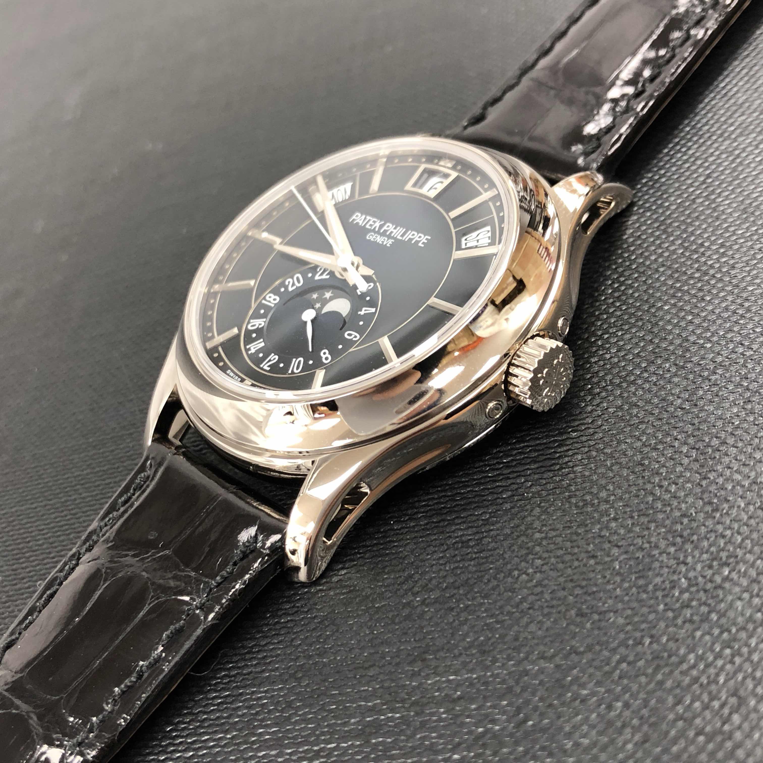 Patek Philippe 5205G-013 7