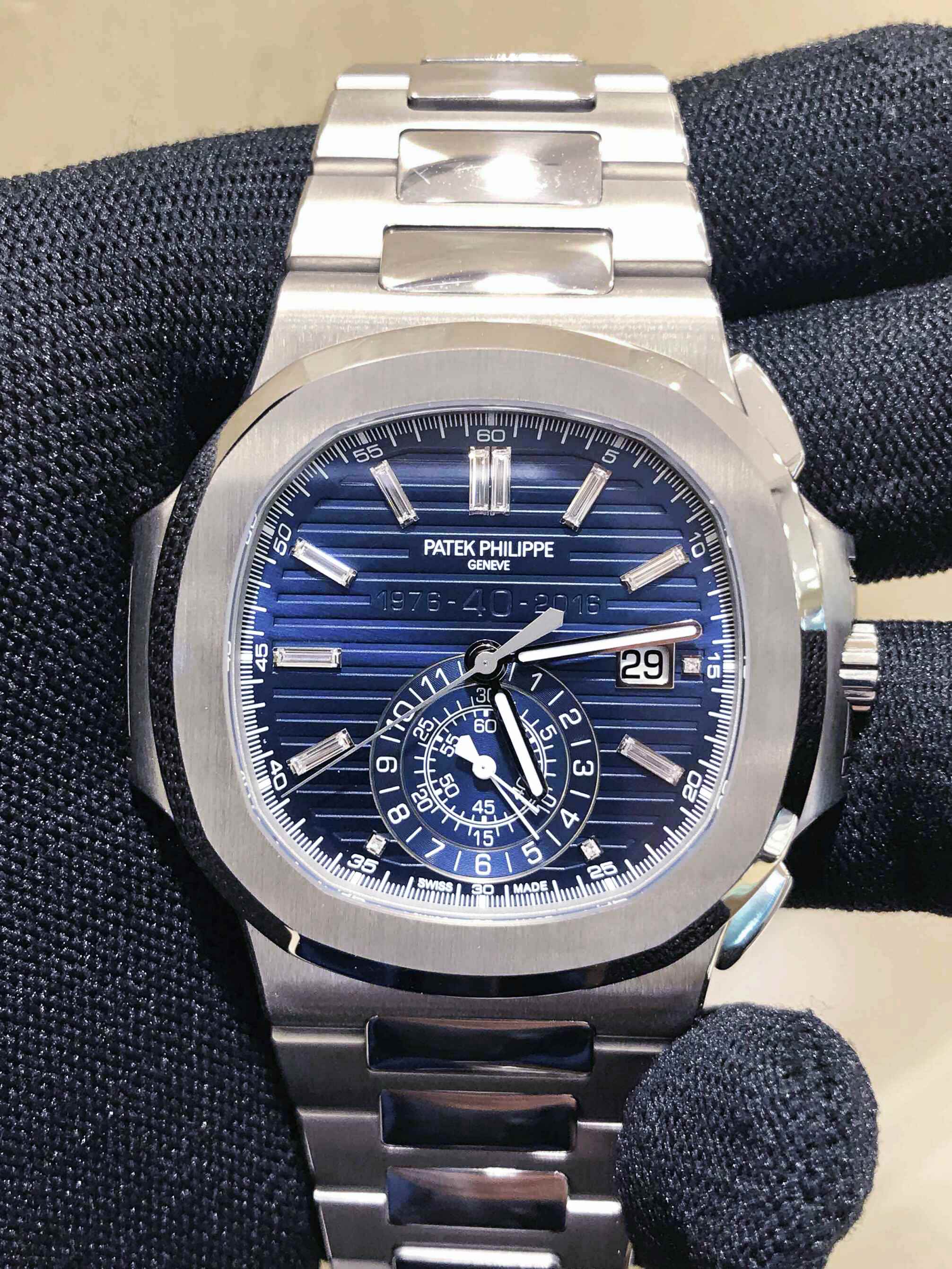 Patek Philippe 5976/1G-001 7