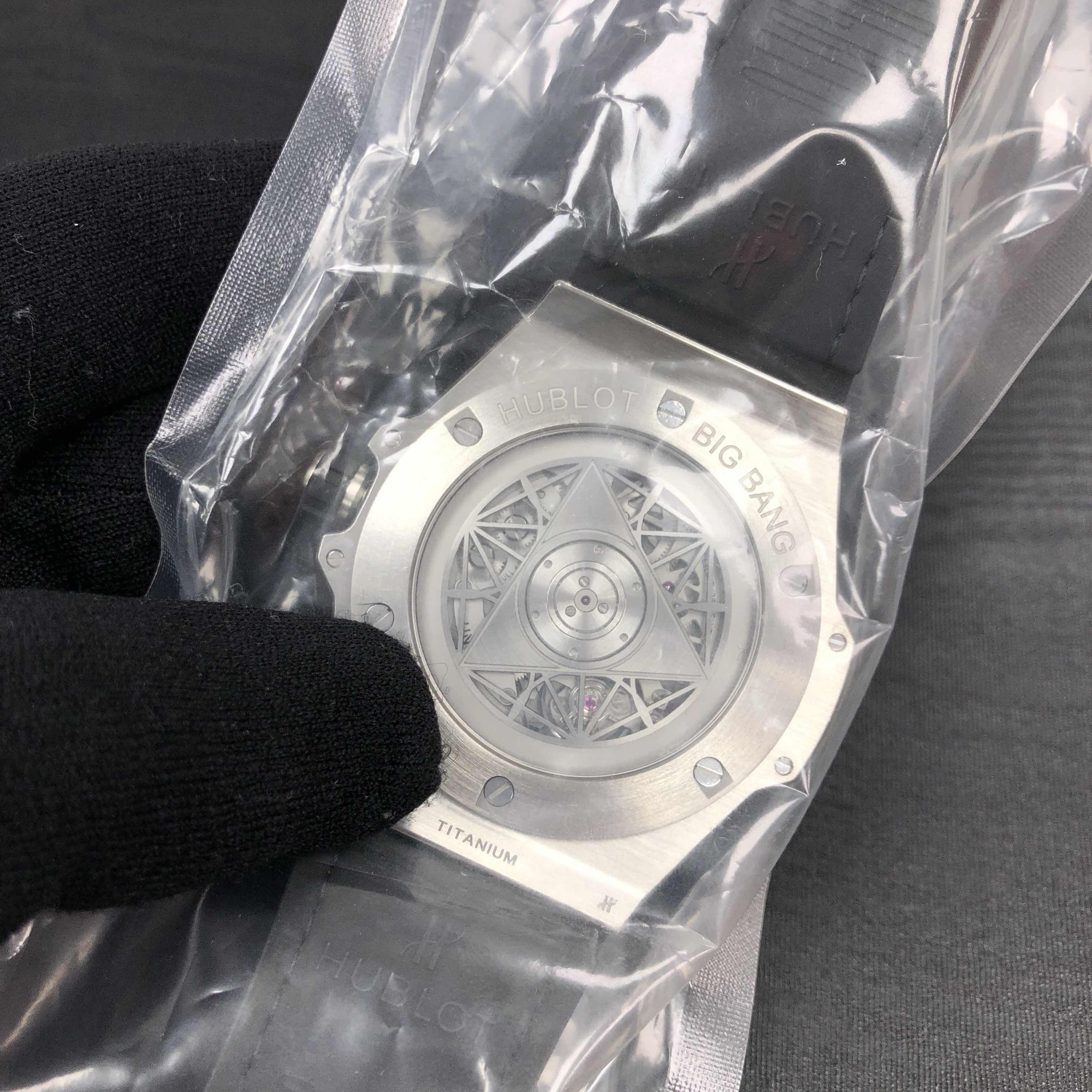 Hublot 415.NX.2027.VR.1704.MXM18 7