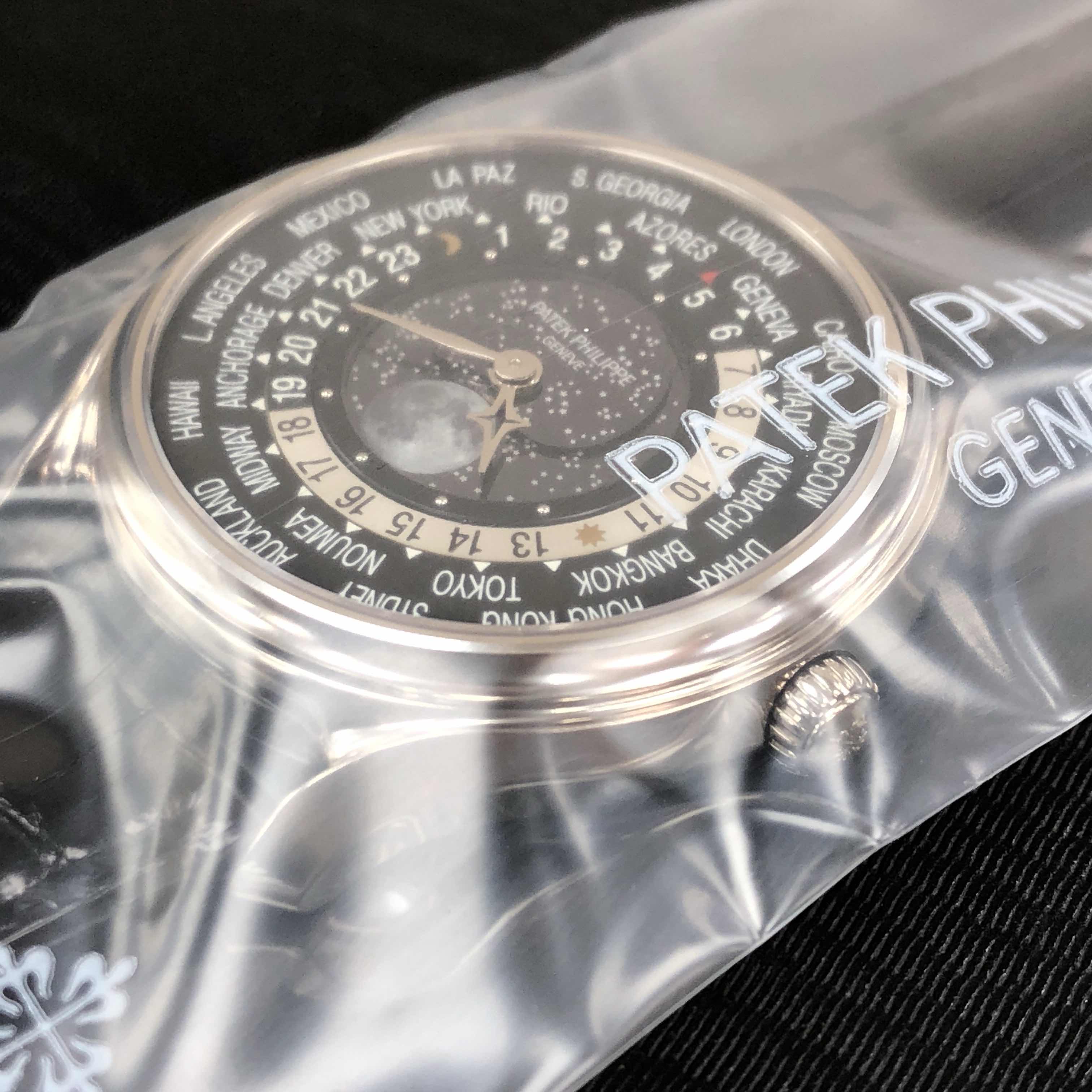 Patek Philippe 5575G-001 7