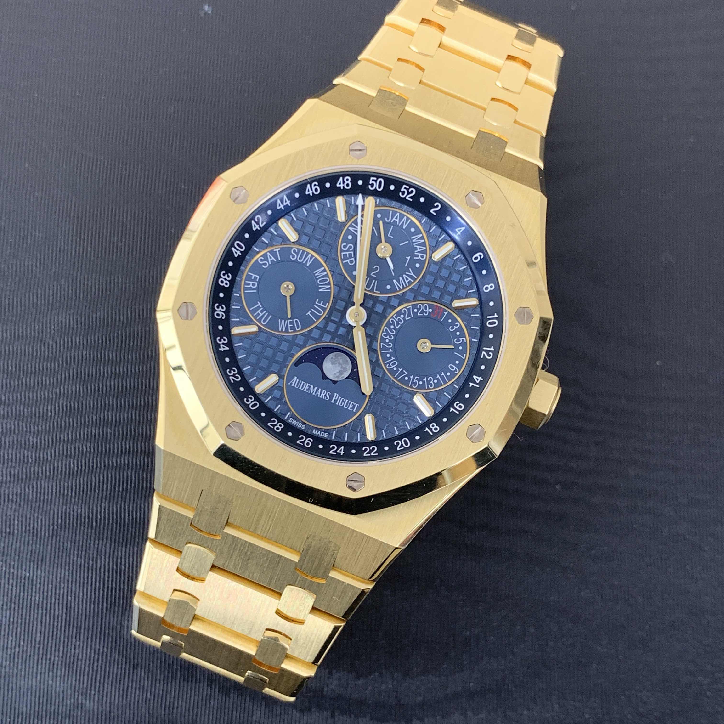 Audemars Piguet 26574BA.OO.1220BA.01 7