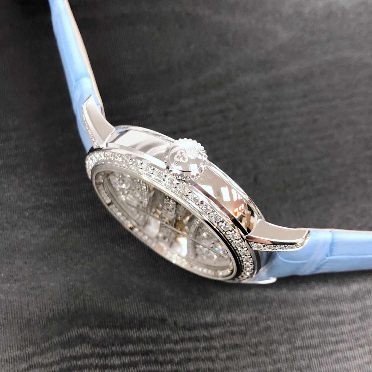 Corum 113.000.69/0F06 DG99G 7