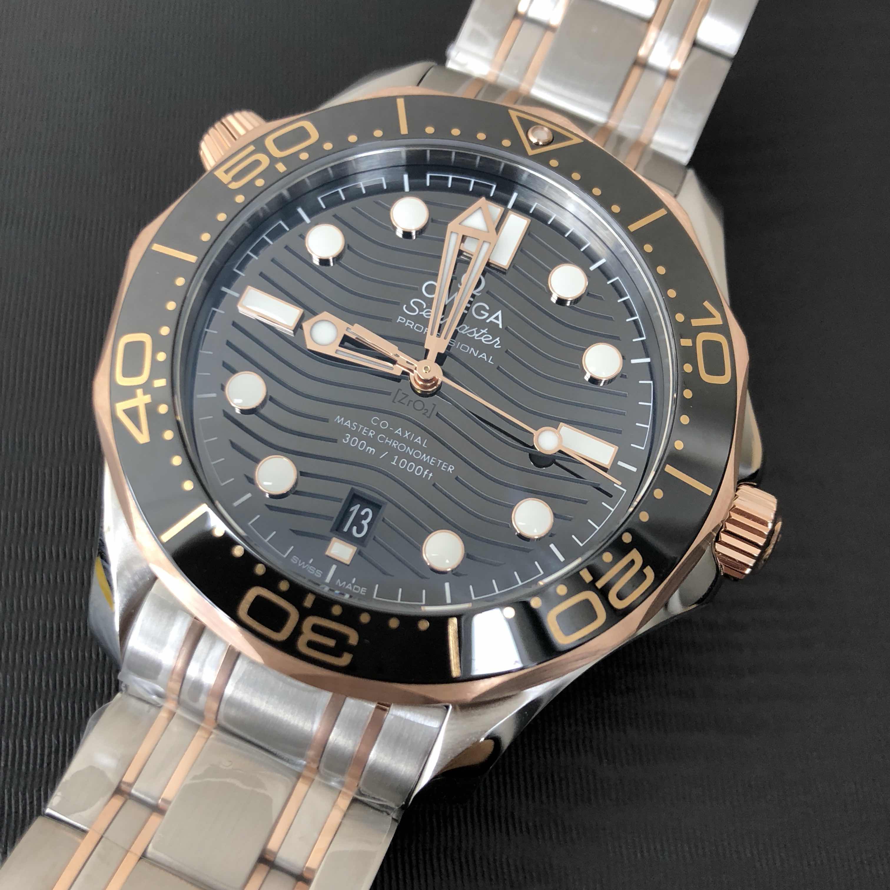 Omega 210.20.42.20.01.001 7