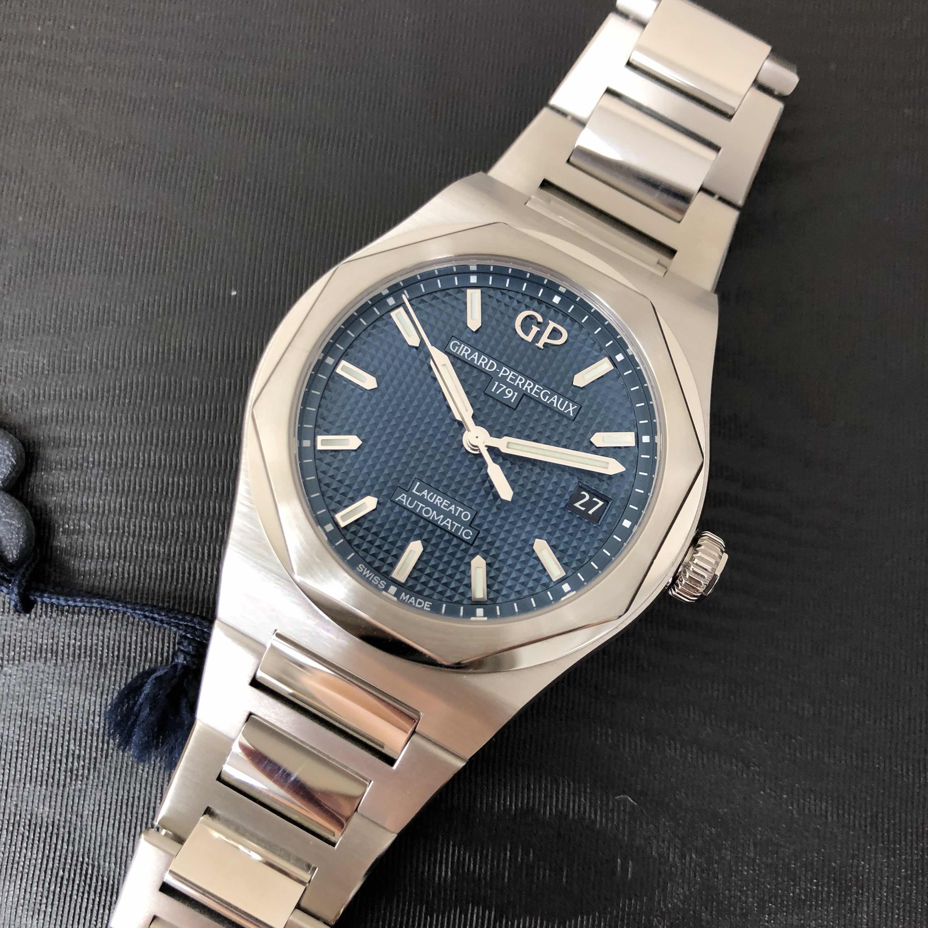 Girard Perregaux 81005-11-431-11A 7