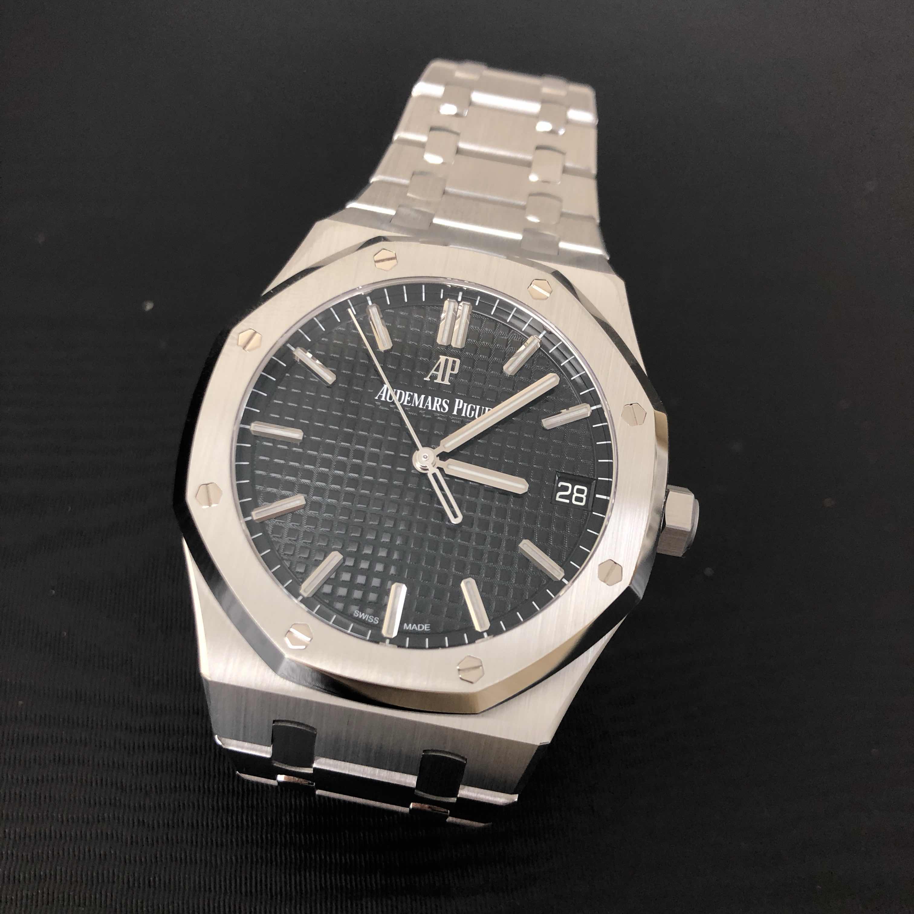 Audemars Piguet 15500ST.OO.1220ST.03 7