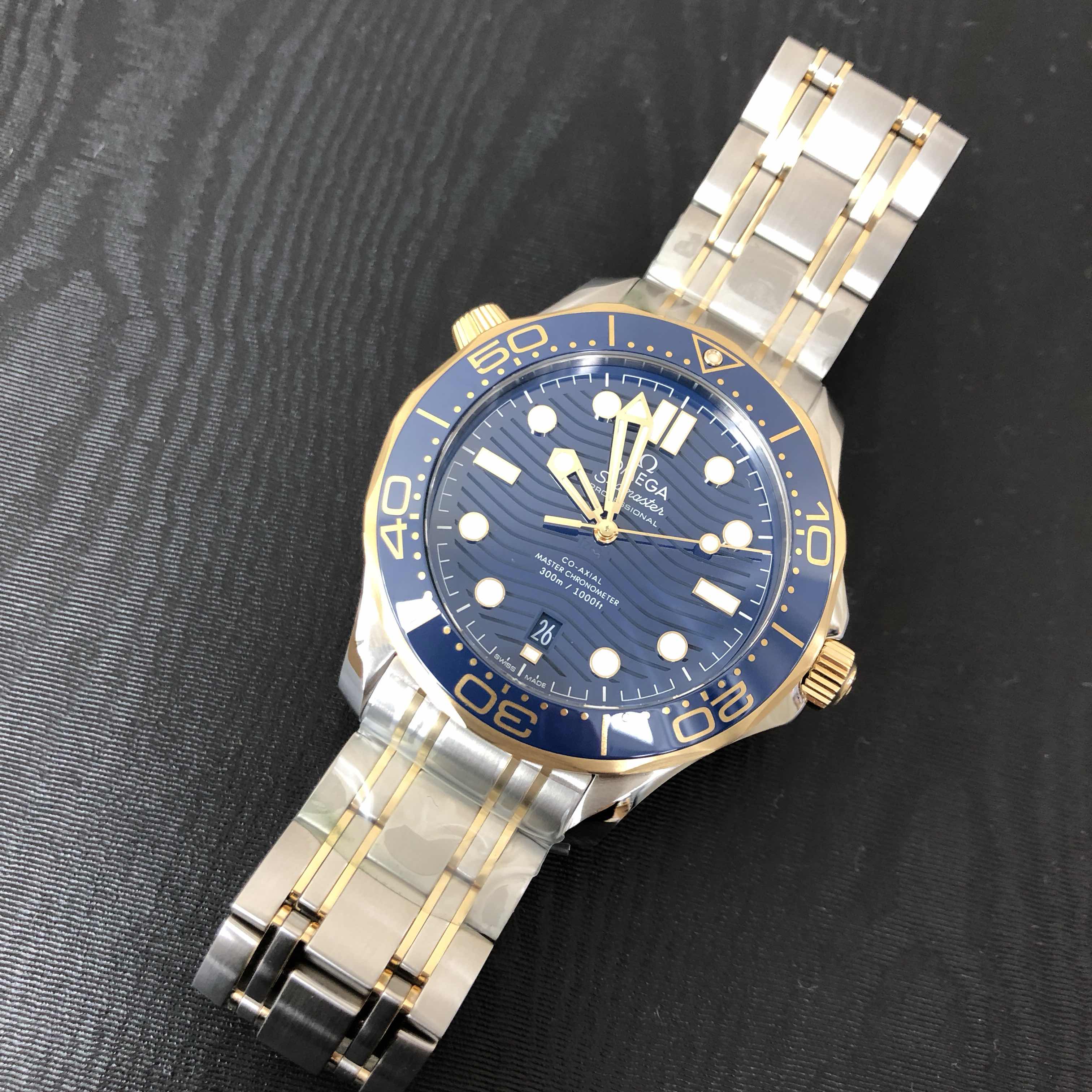 Omega 210.20.42.20.03.001 7