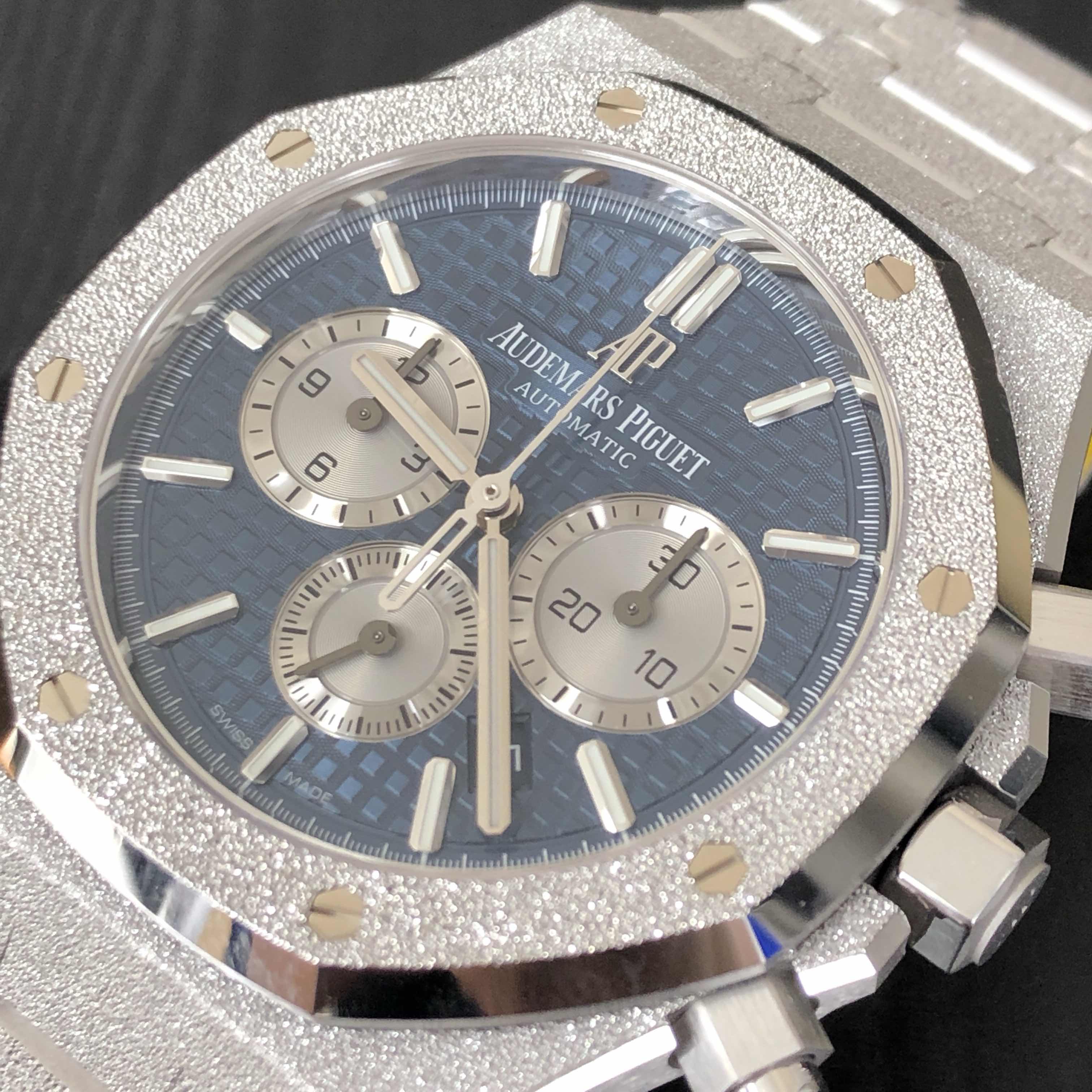 Audemars Piguet 26331BC.GG.1224BC.02 7
