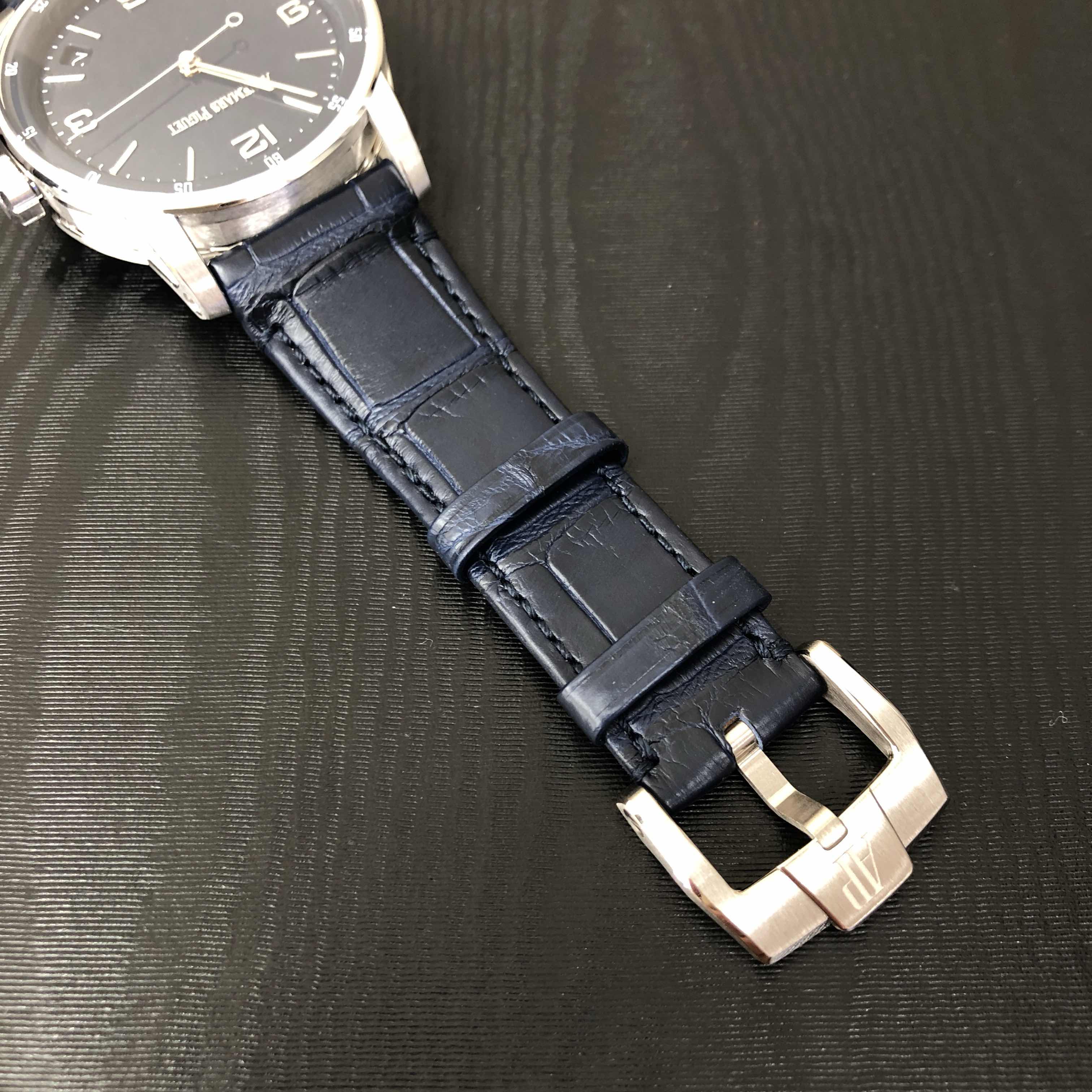 Audemars Piguet 15210BC.OO.A321CR.01  7