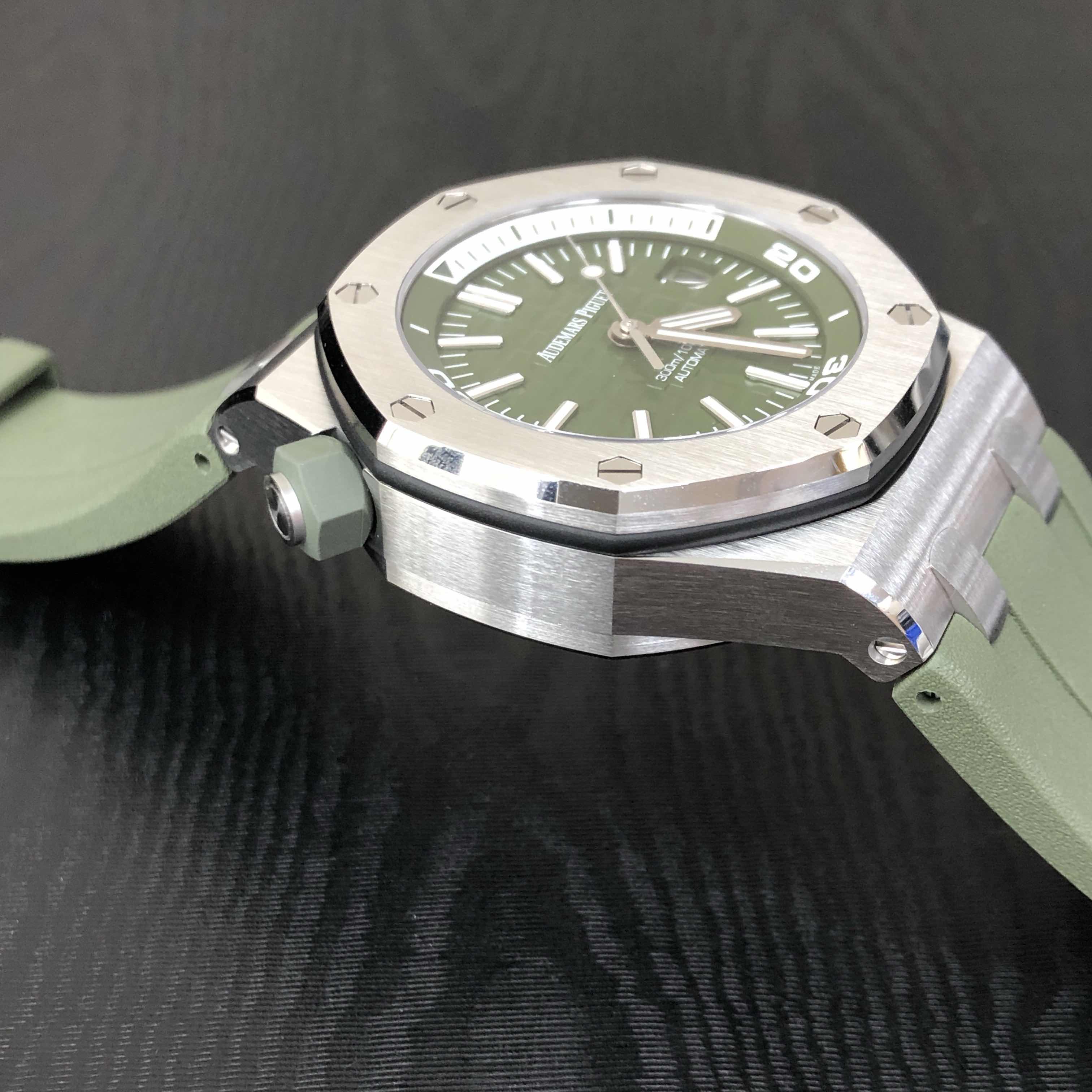 Audemars Piguet 15710ST.OO.A052CA.01 7