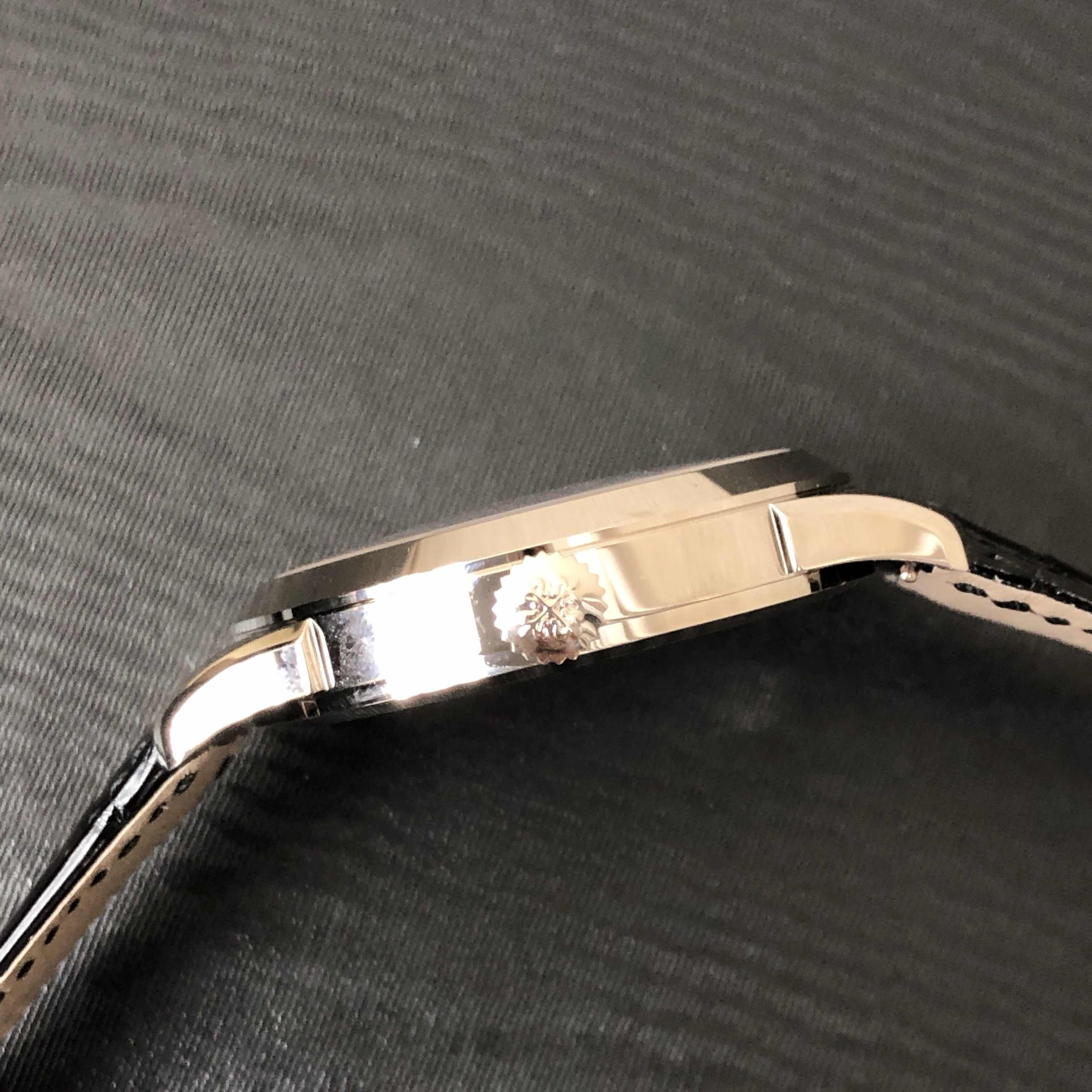 Patek Philippe 5230G-014 7