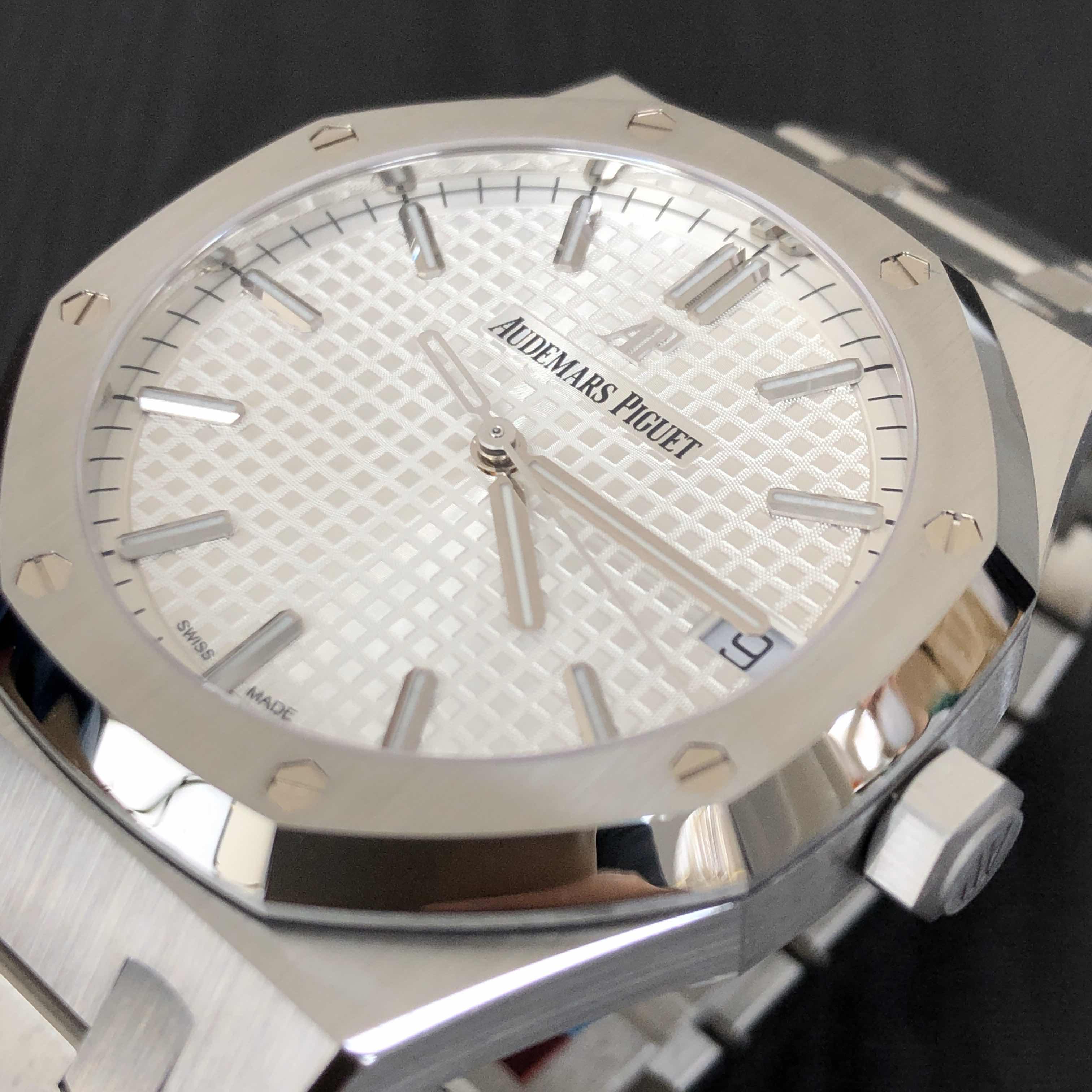 Audemars Piguet 15500ST.OO.1220ST.04   7