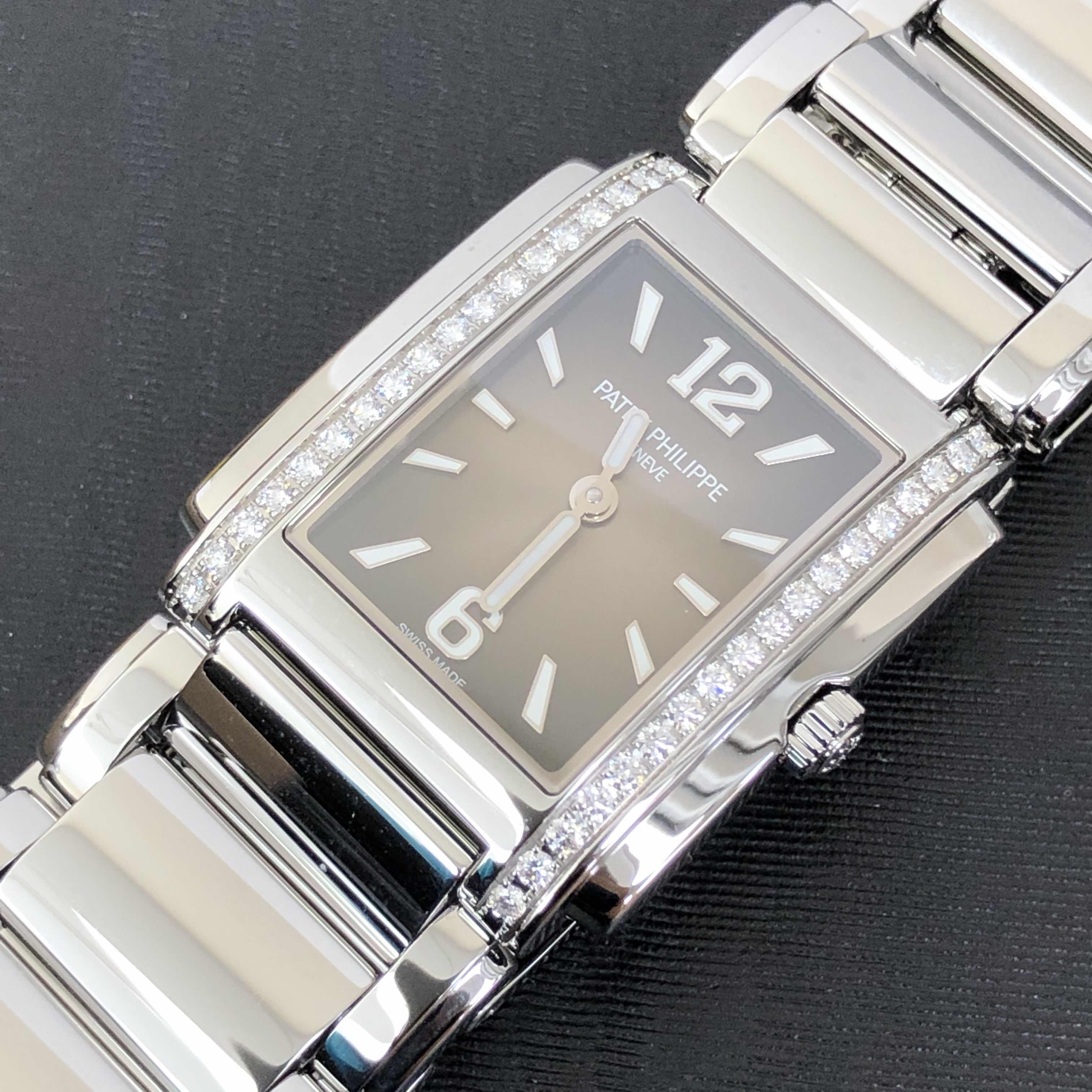 Patek Philippe 4910/1200A-010 7