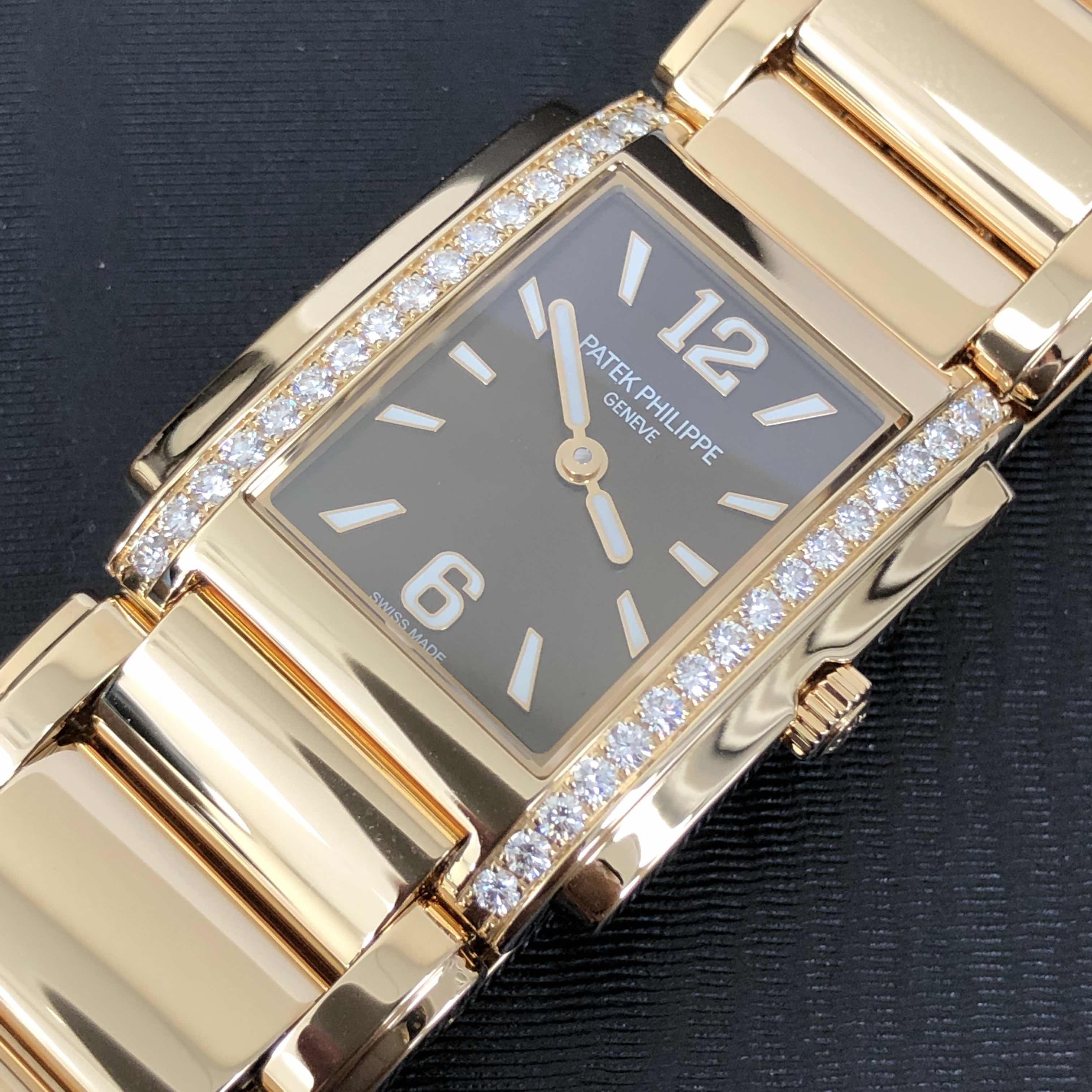 Patek Philippe 4910/1201R-001 7