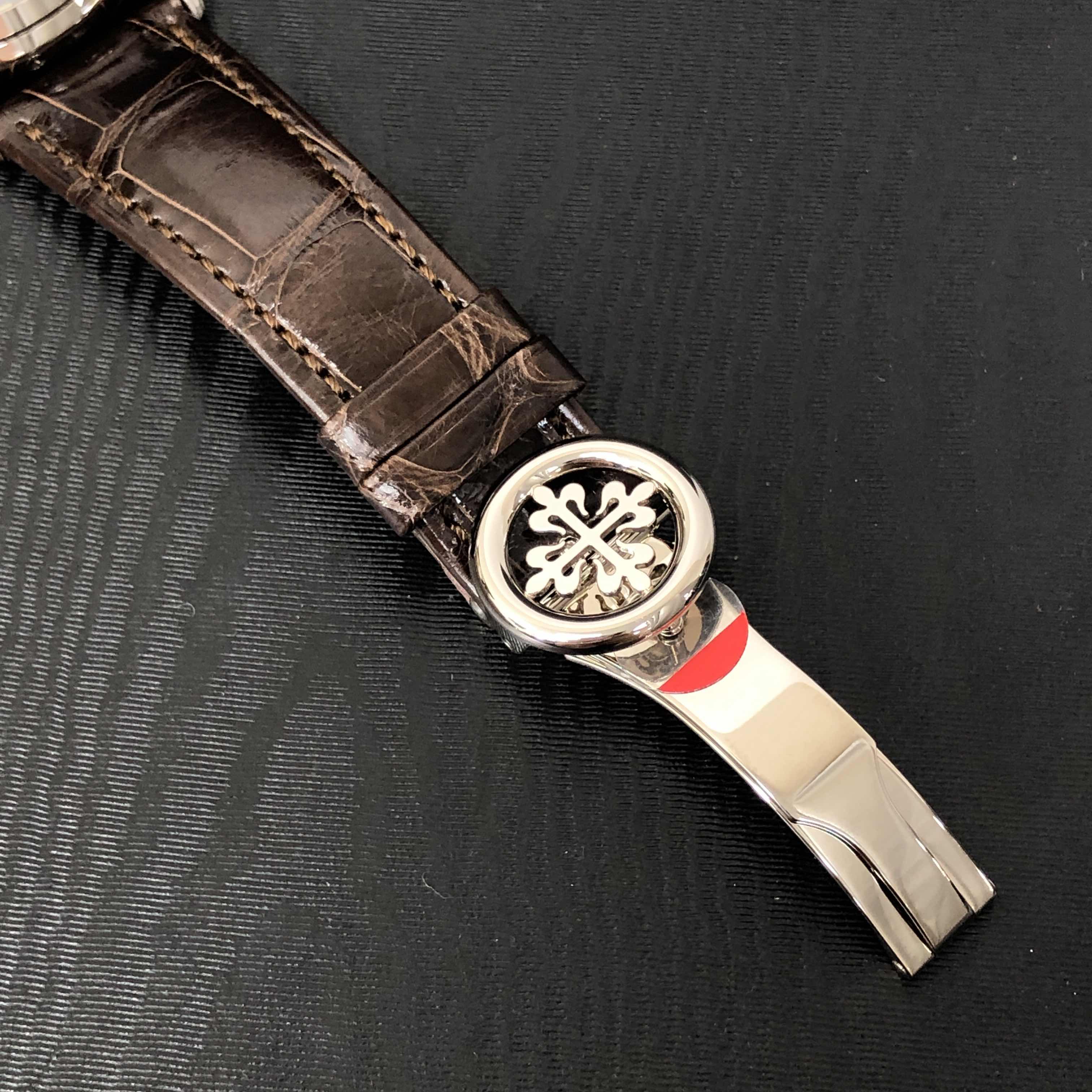 Patek Philippe 5320G-001 7