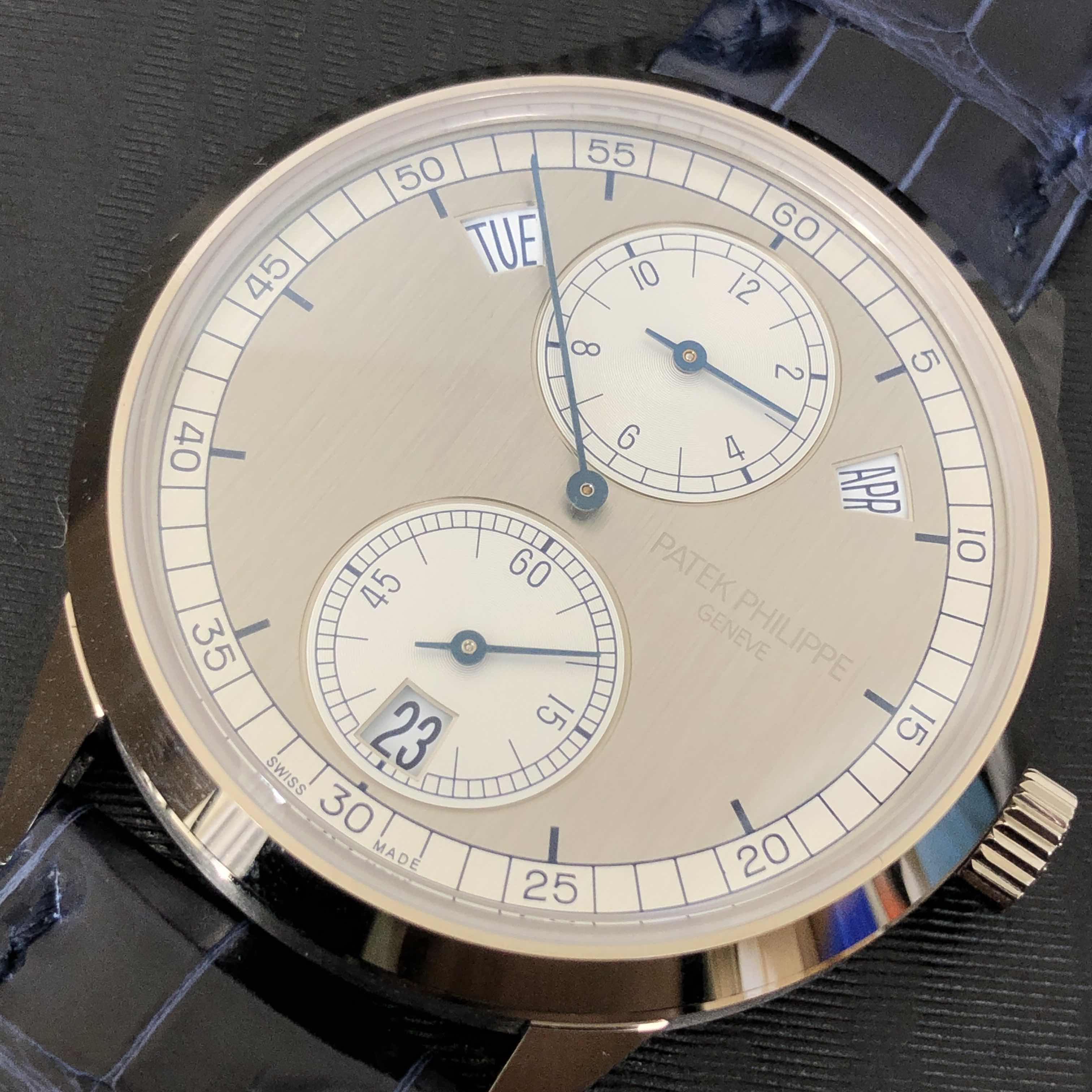 Patek Philippe 5235G-001 7