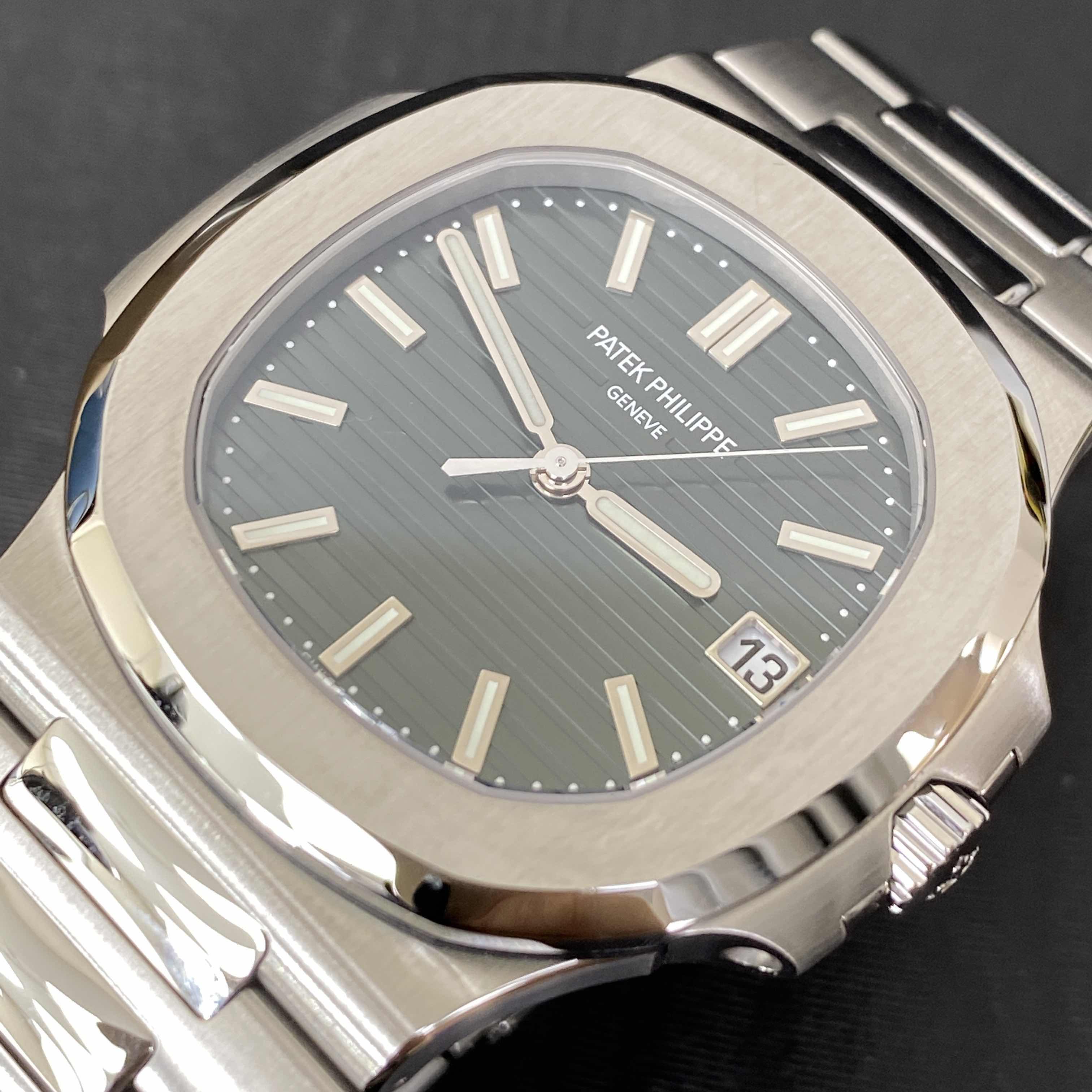 Patek Philippe 5711/1A-014 7