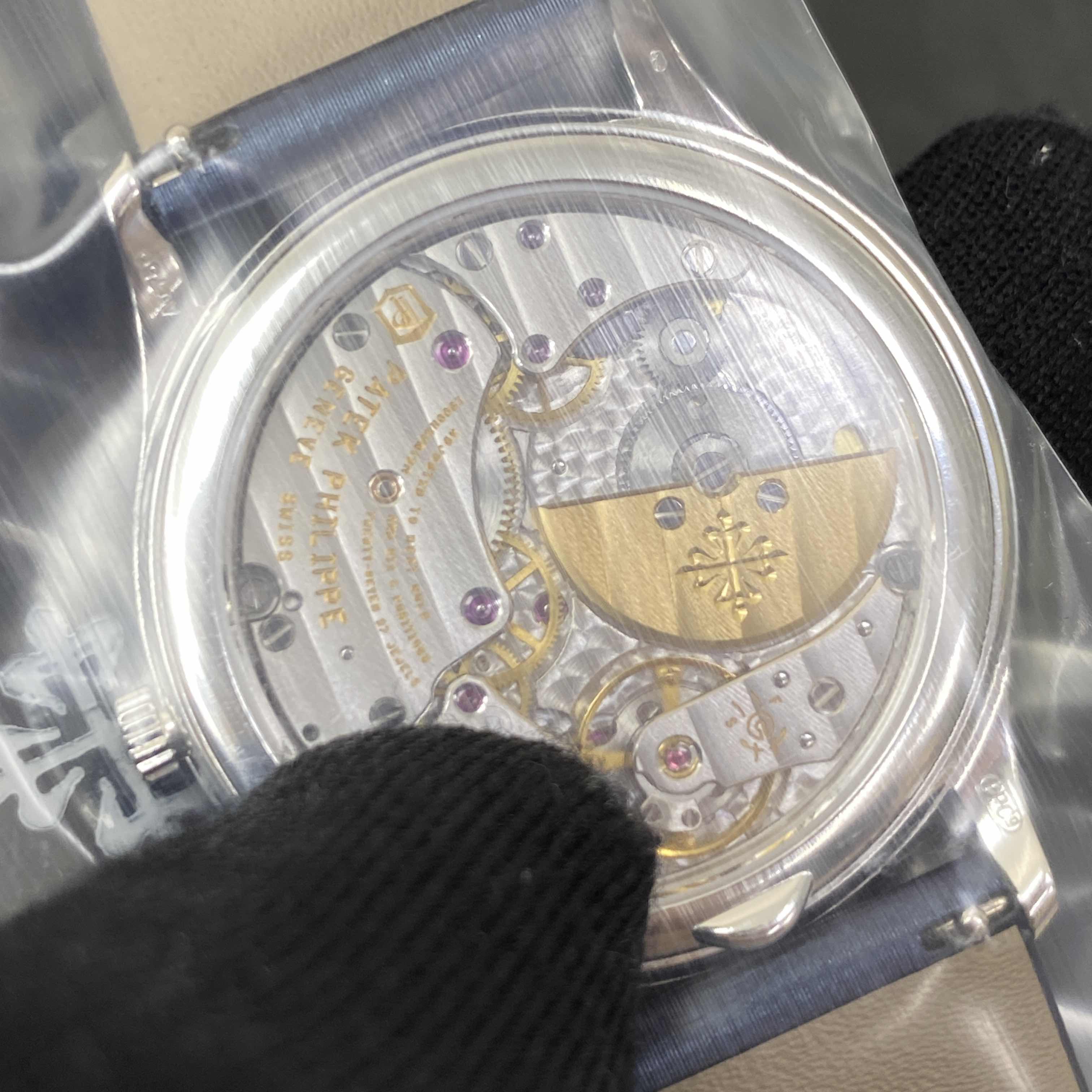 Patek Philippe 4997/200G-001 7