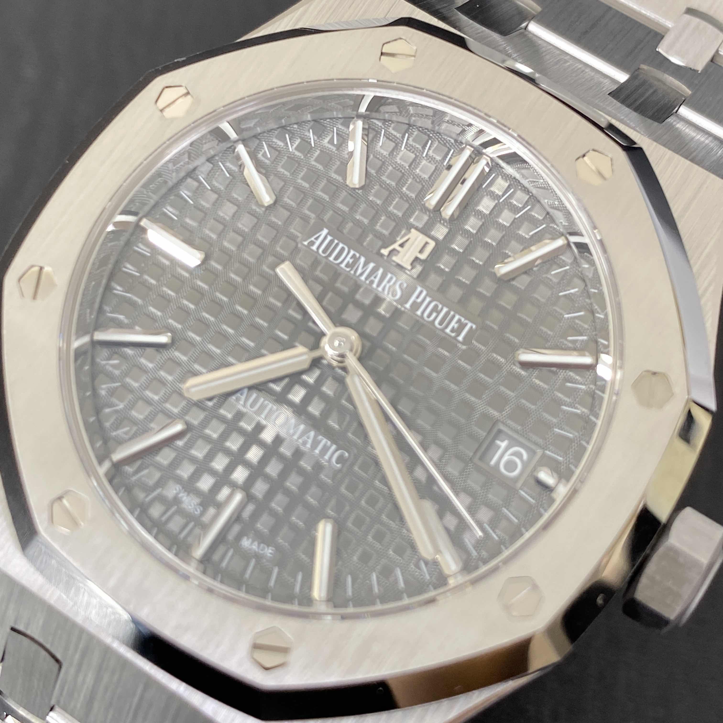 Audemars Piguet 15450ST.OO.1256ST.02 7