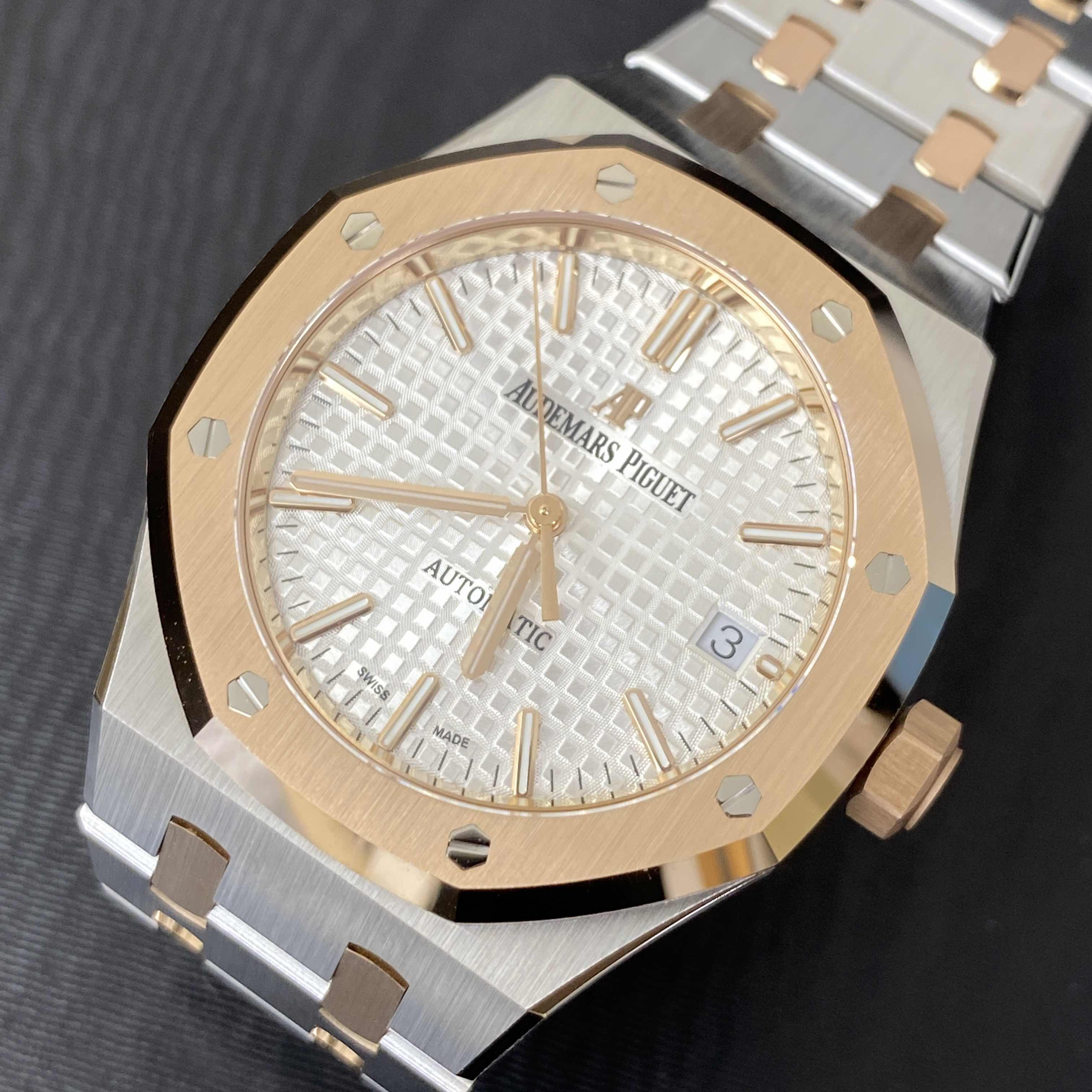 Audemars Piguet 15450SR.OO.1256SR.01  7