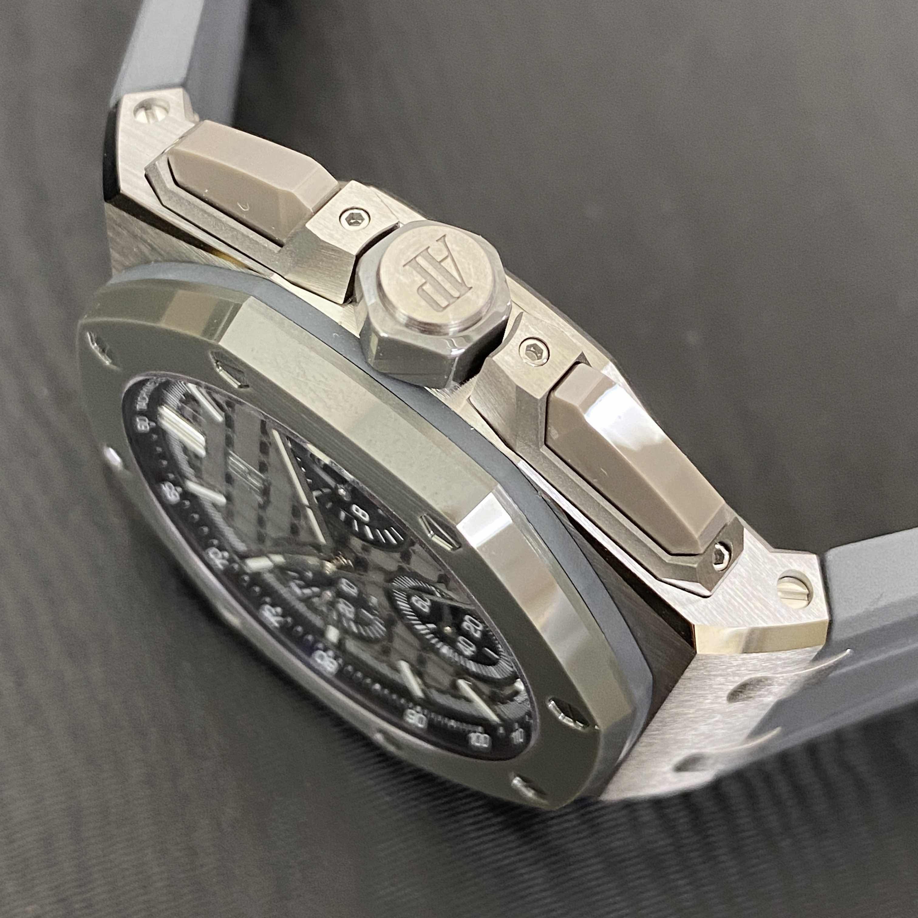 Audemars Piguet 26420IO.OO.A009CA.01  7