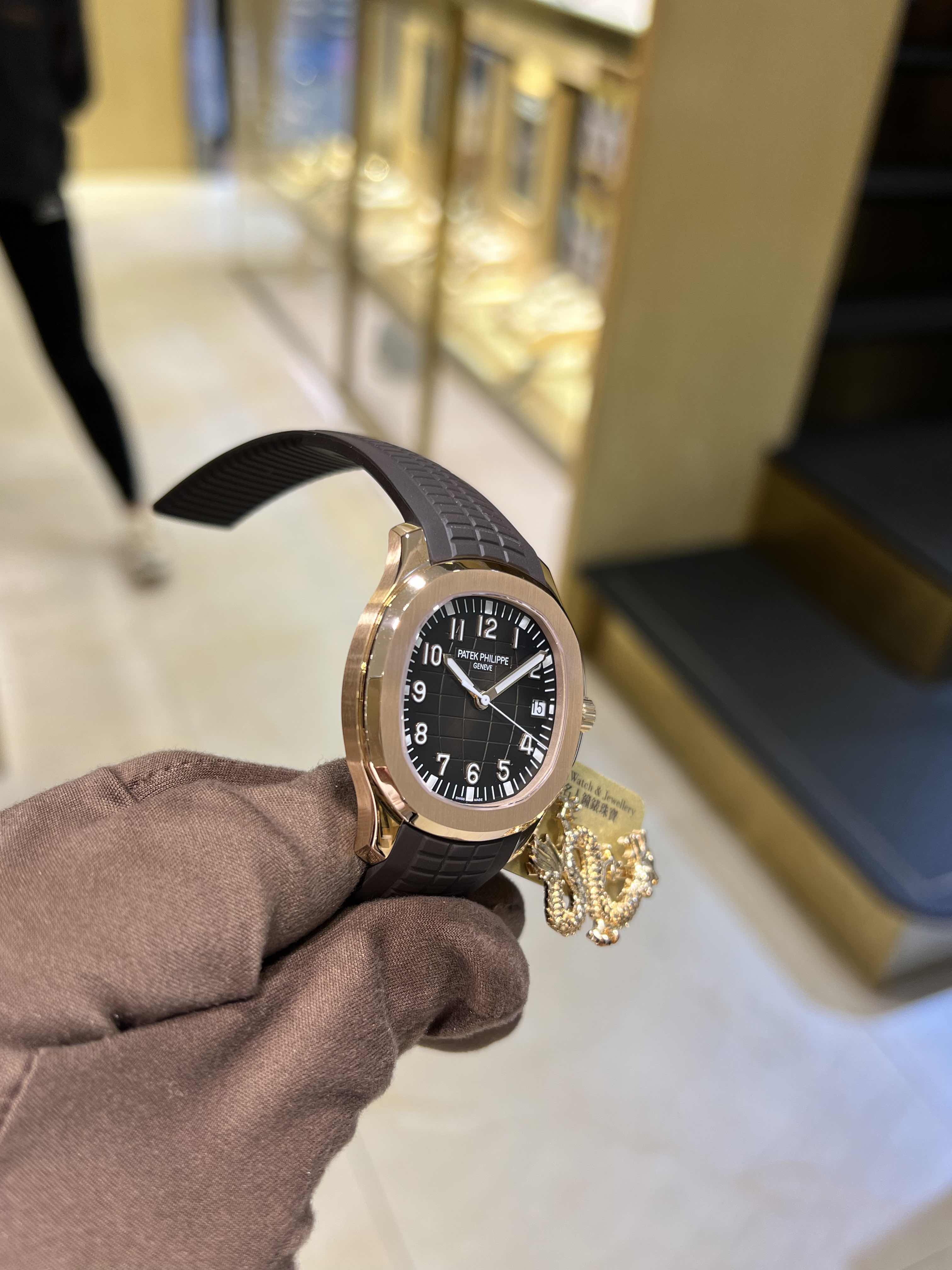 Patek Philippe 5167R-001 7