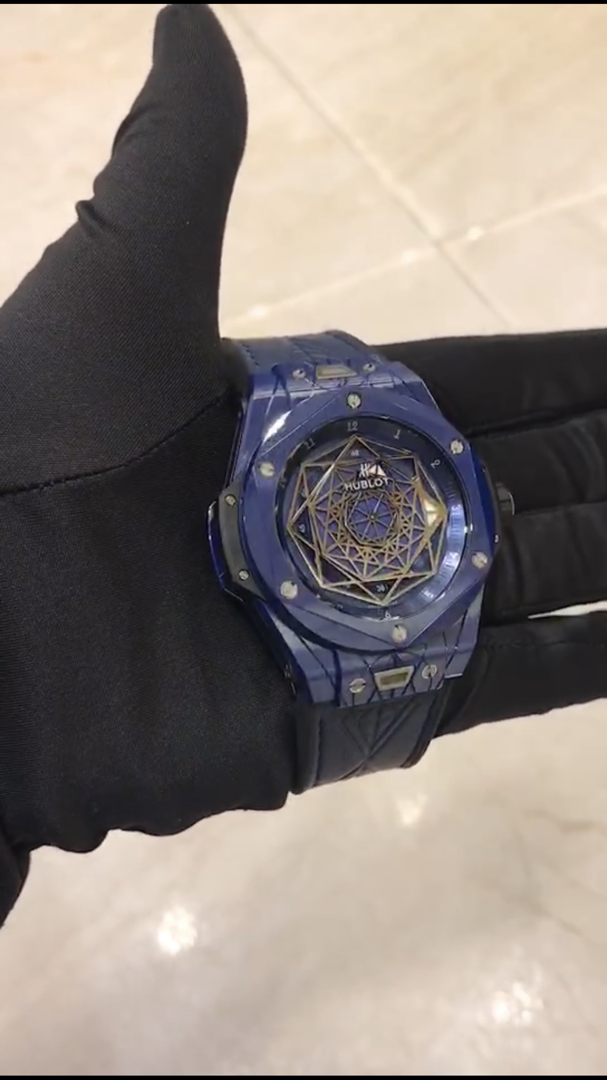 Hublot 415.EX.7179.VR.MXM19 8