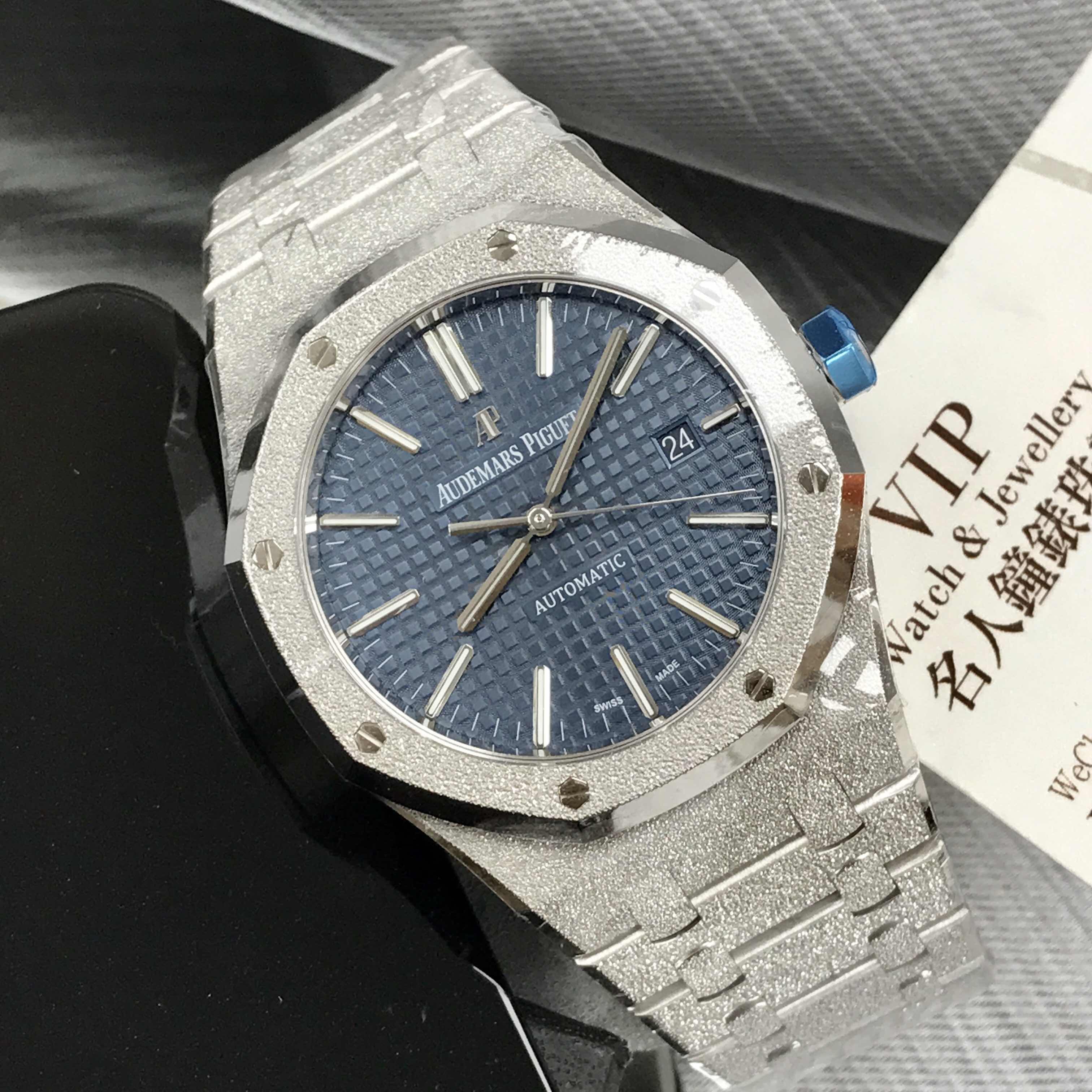 Audemars Piguet 15410BC.GG.1224BC.01  8