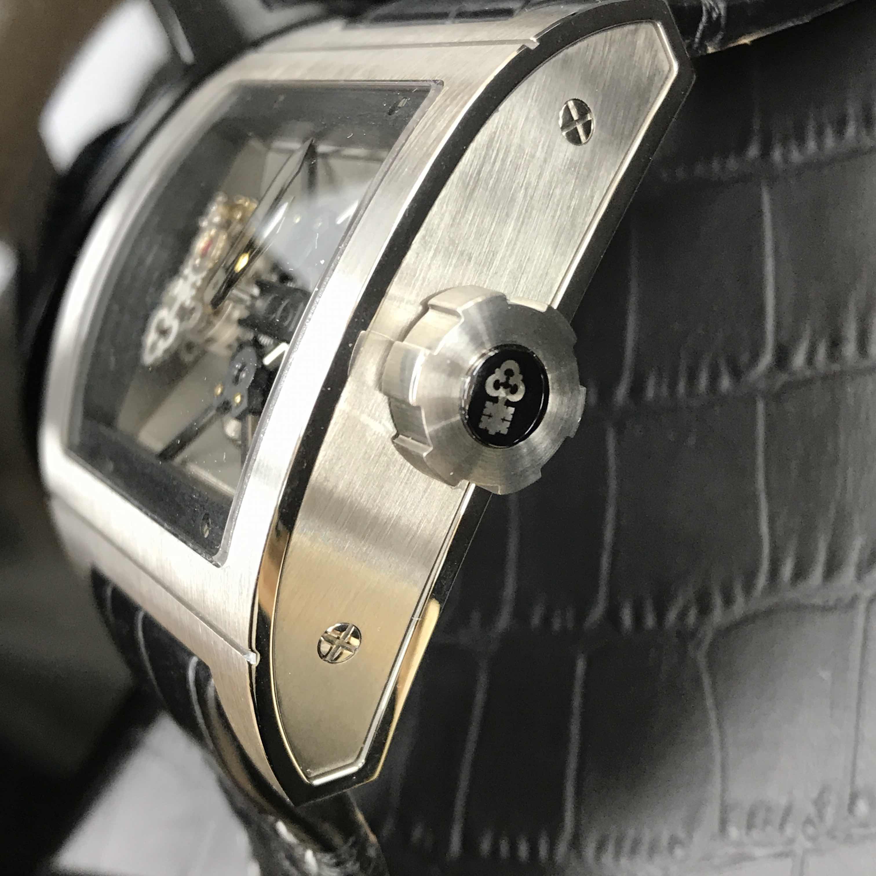 Corum 022.702.04/0F81 0000 8