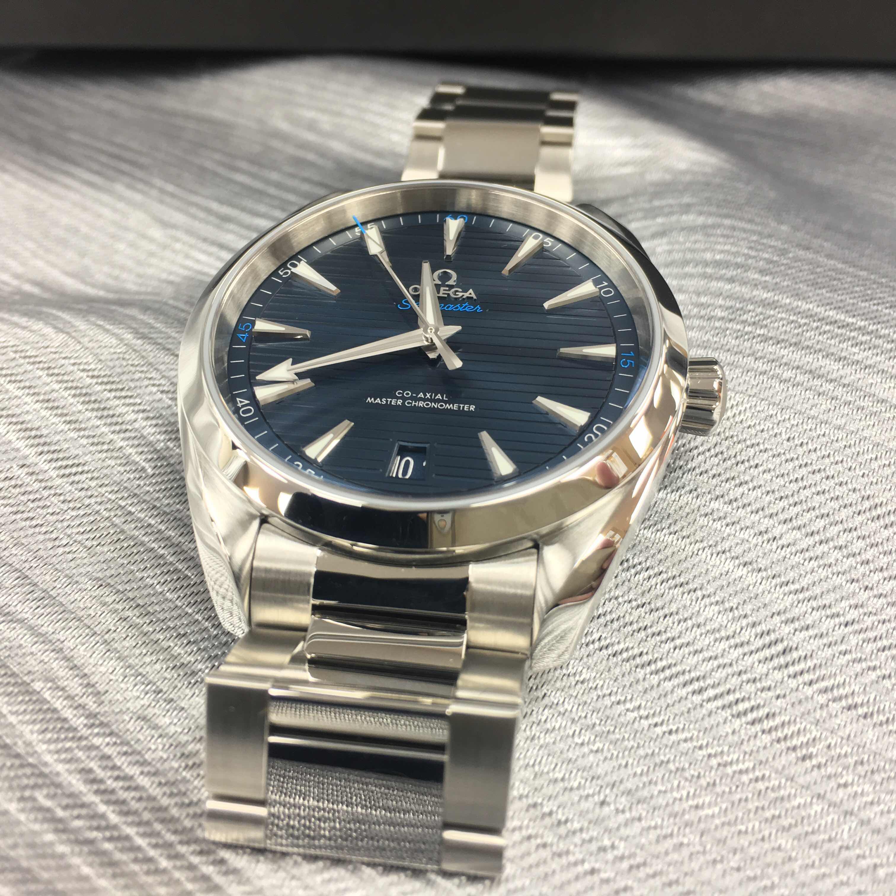 Omega 220.10.41.21.03.001 8