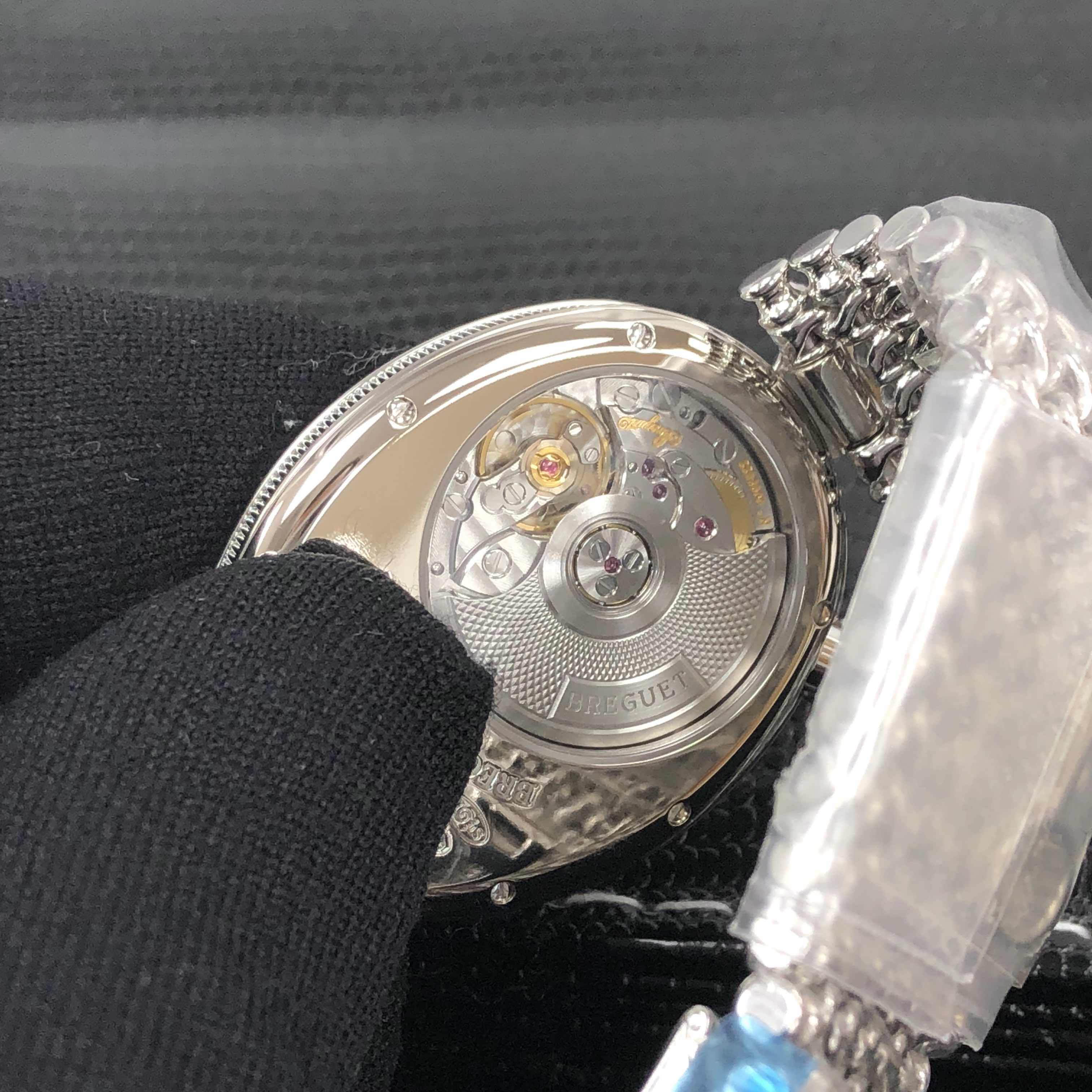 Breguet 8908BB/52/J20/D000  8