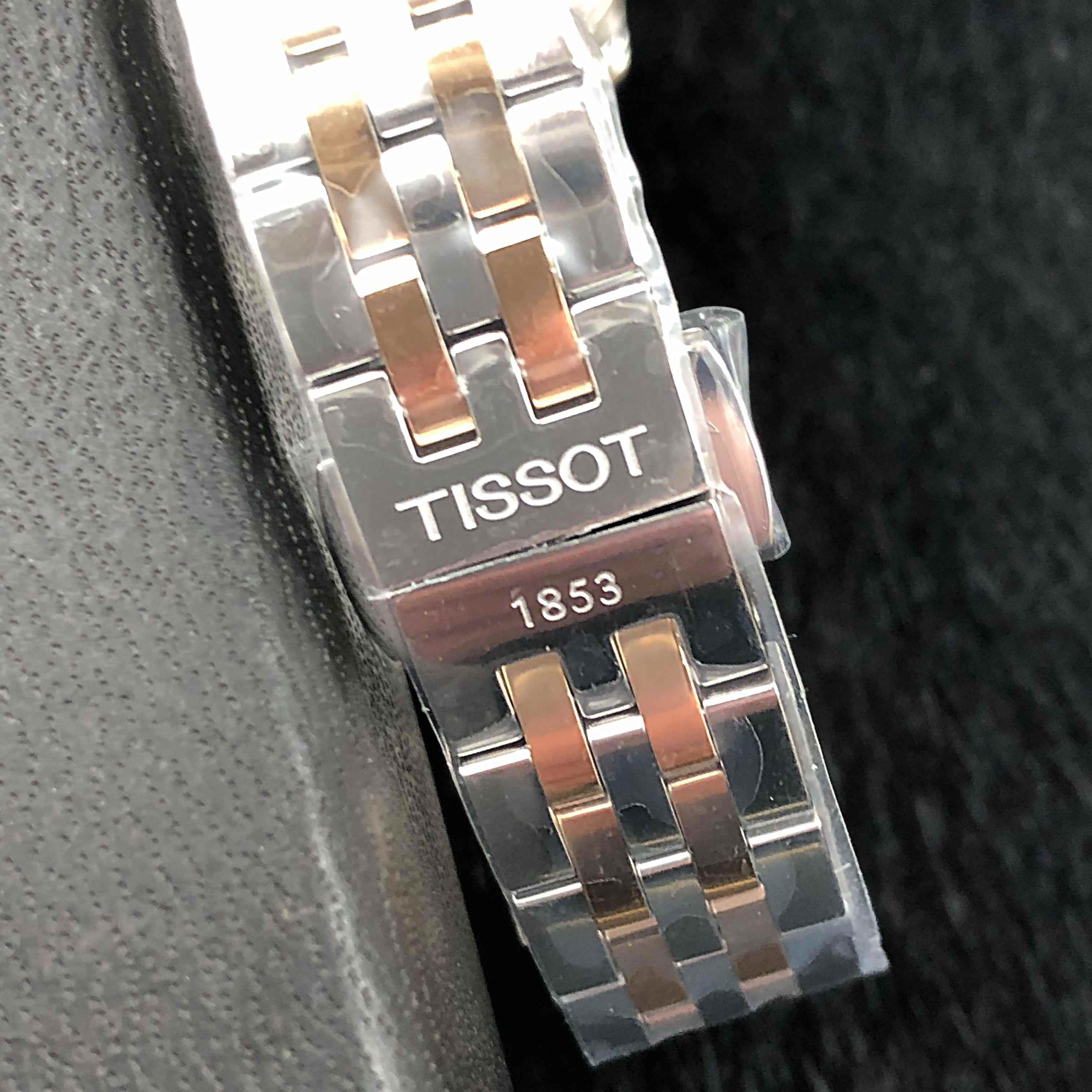 Tissot T41.2.183.33 8
