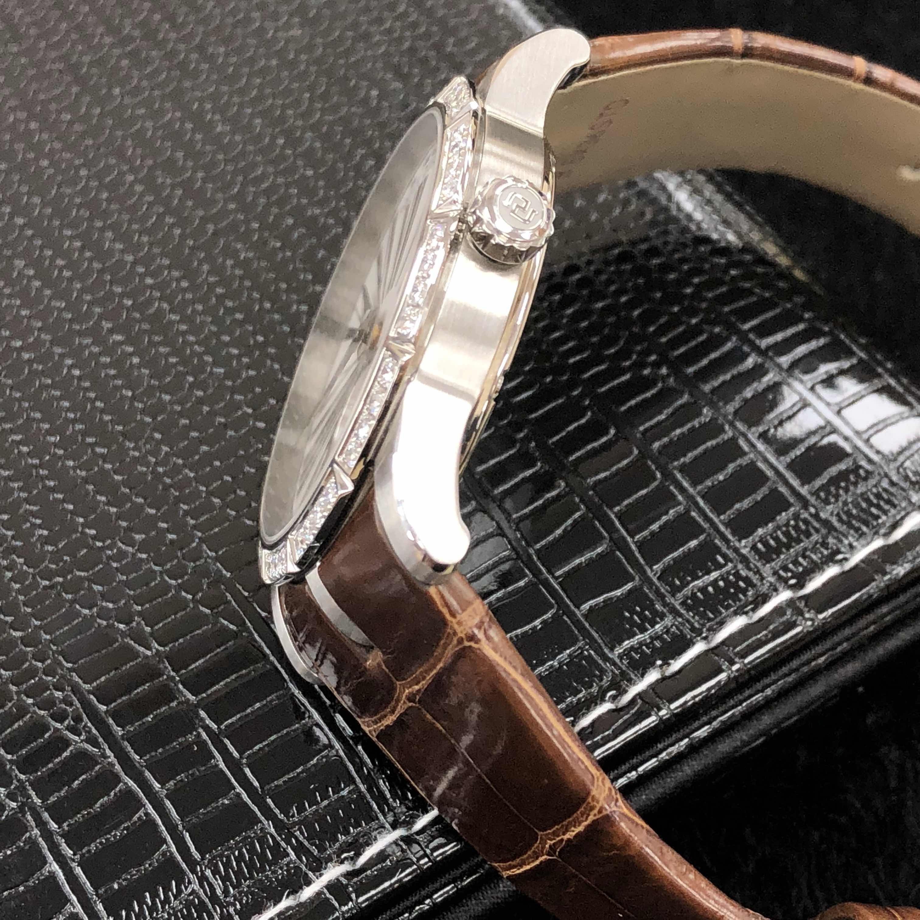 Roger Dubuis DBEX0463 8
