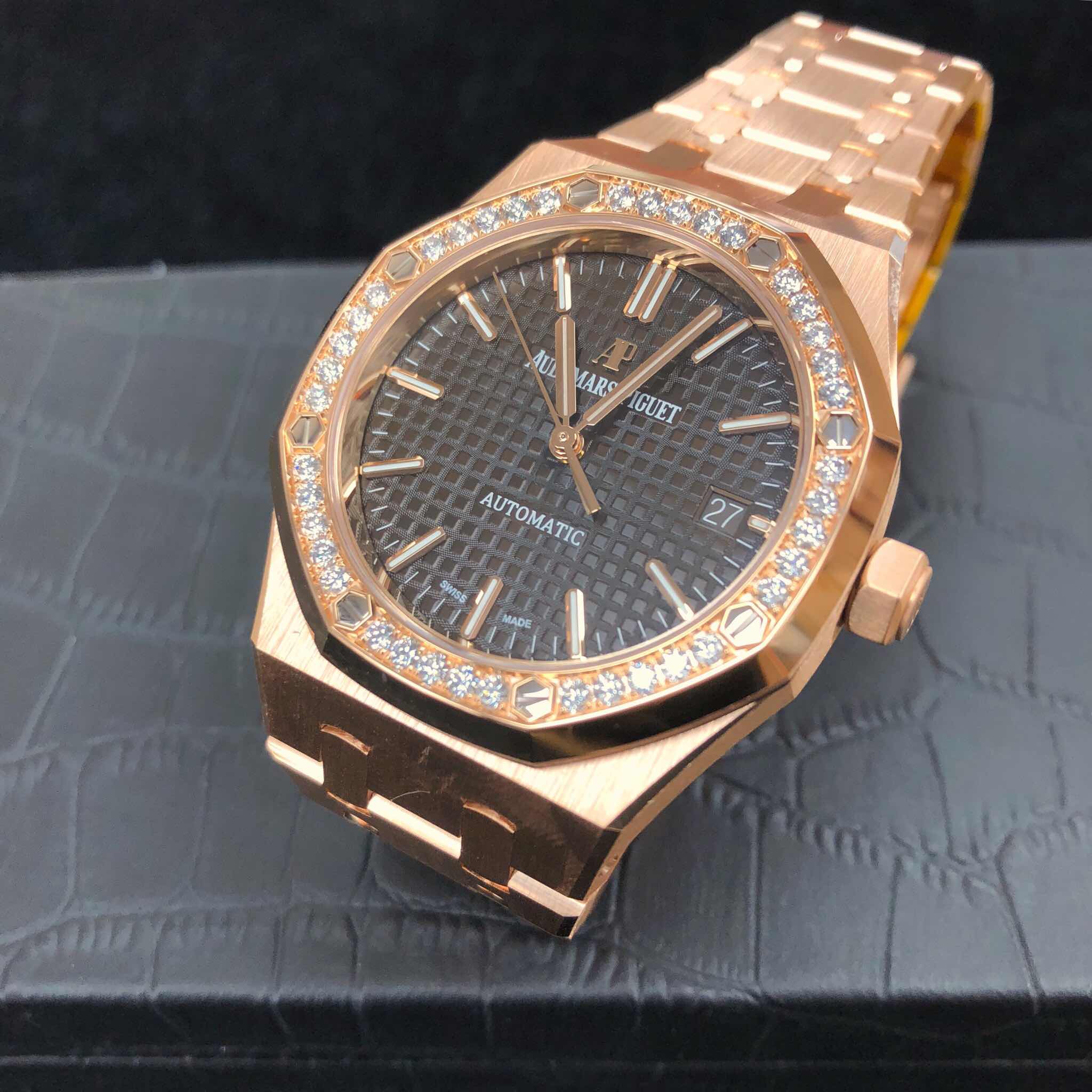Audemars Piguet 15451OR.ZZ.1256OR.04 8