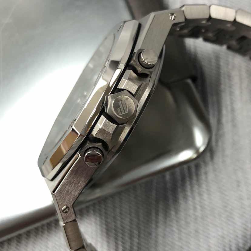 Audemars Piguet 26331IP.OO.1220IP.01 8