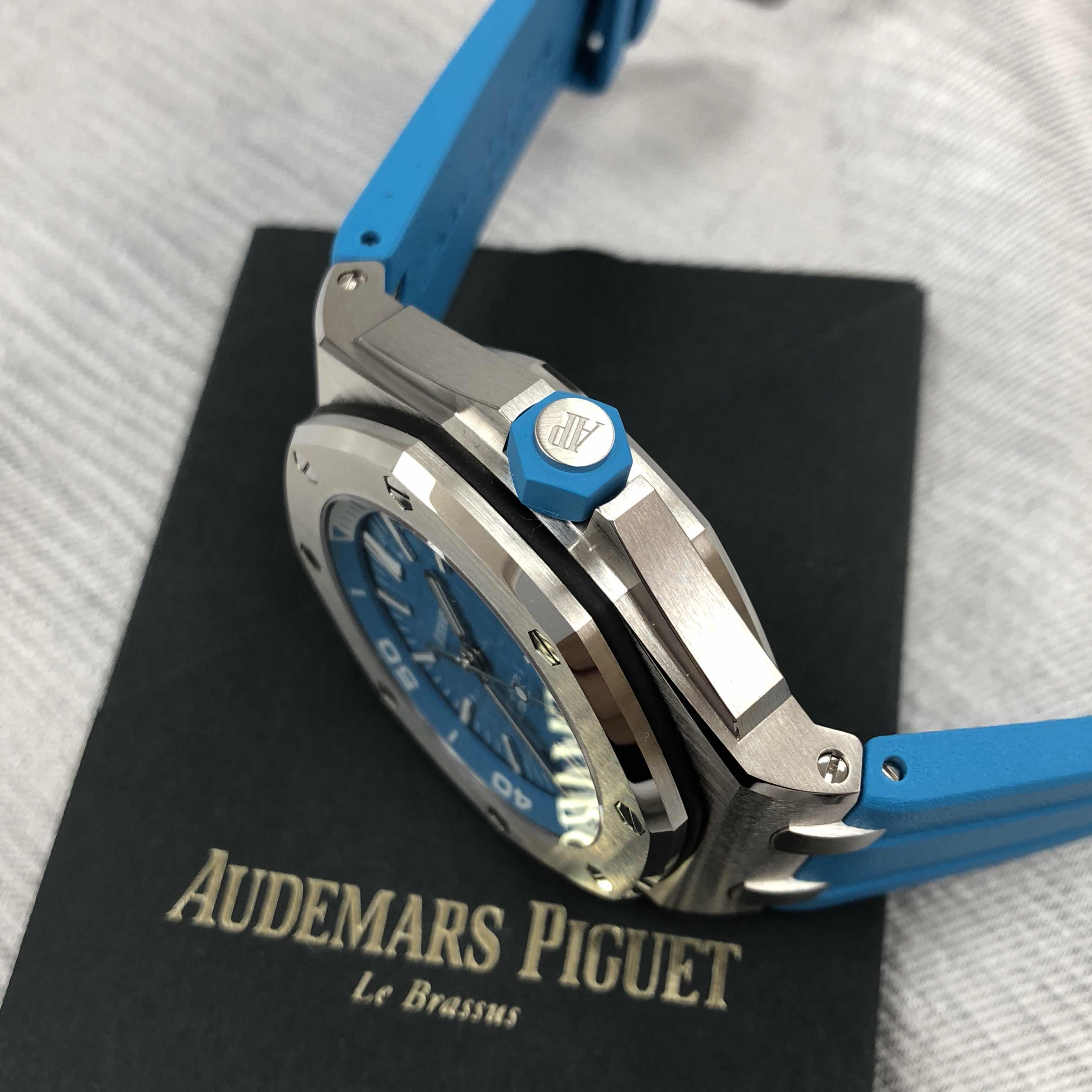 Audemars Piguet 15710ST.OO.A032CA.01  8