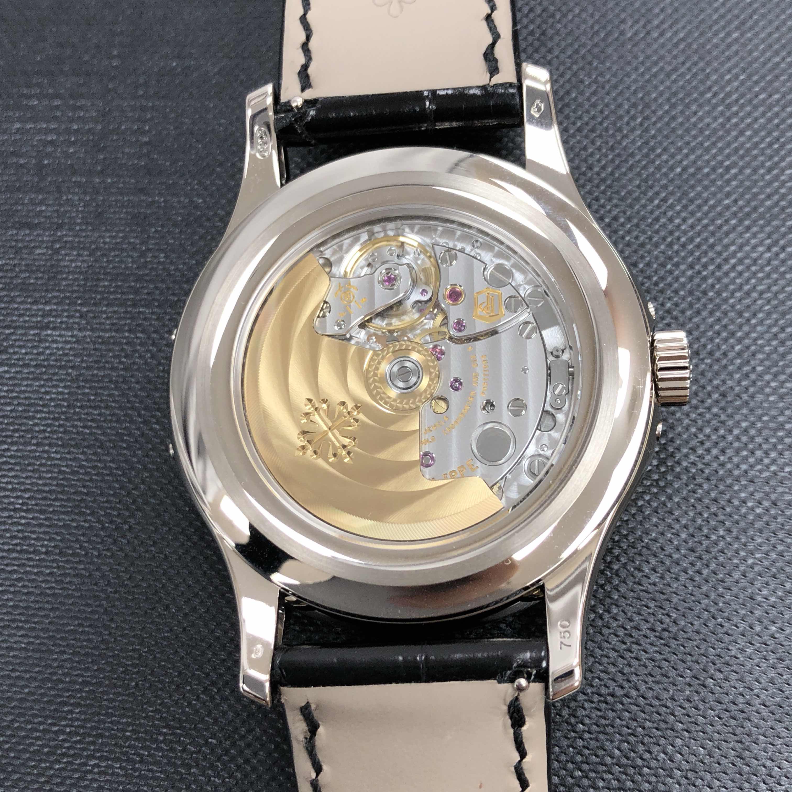 Patek Philippe 5205G-013 8